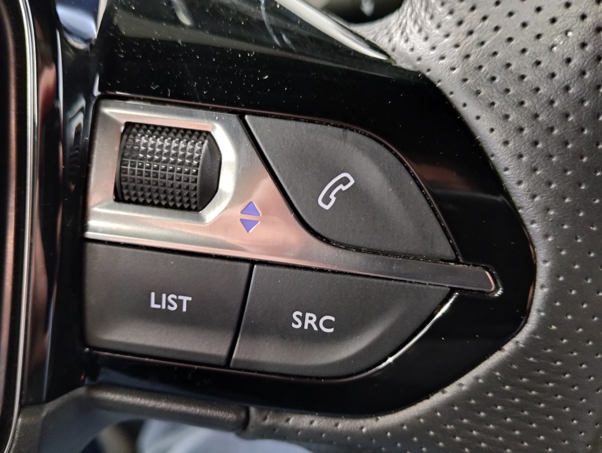 PEUGEOT 208 GT PURETECH 100 S&S BVM6