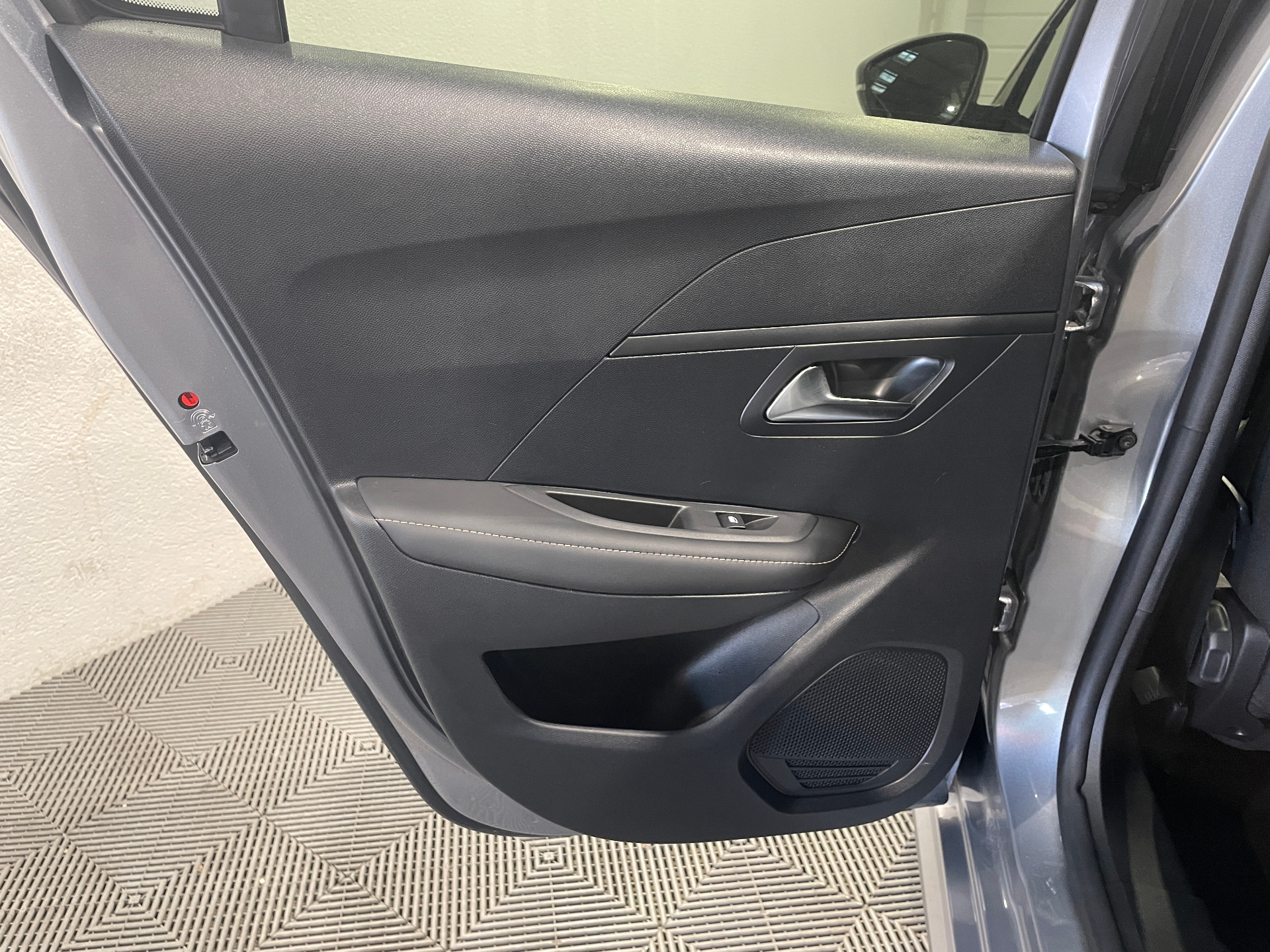 PEUGEOT 208 100 S&S BVM6 Allure