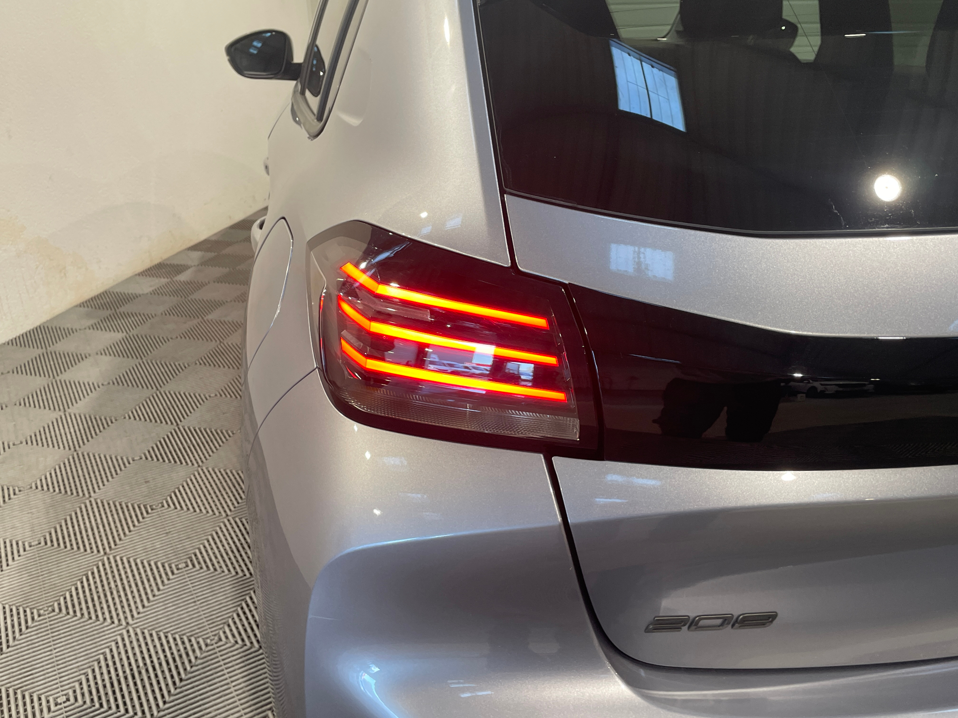 PEUGEOT 208 100 S&S BVM6 Allure
