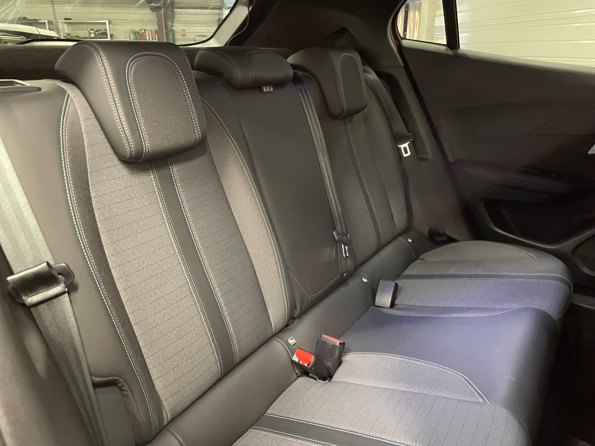 PEUGEOT 2008 ALLURE PACK PT 130 S&S BVM6
