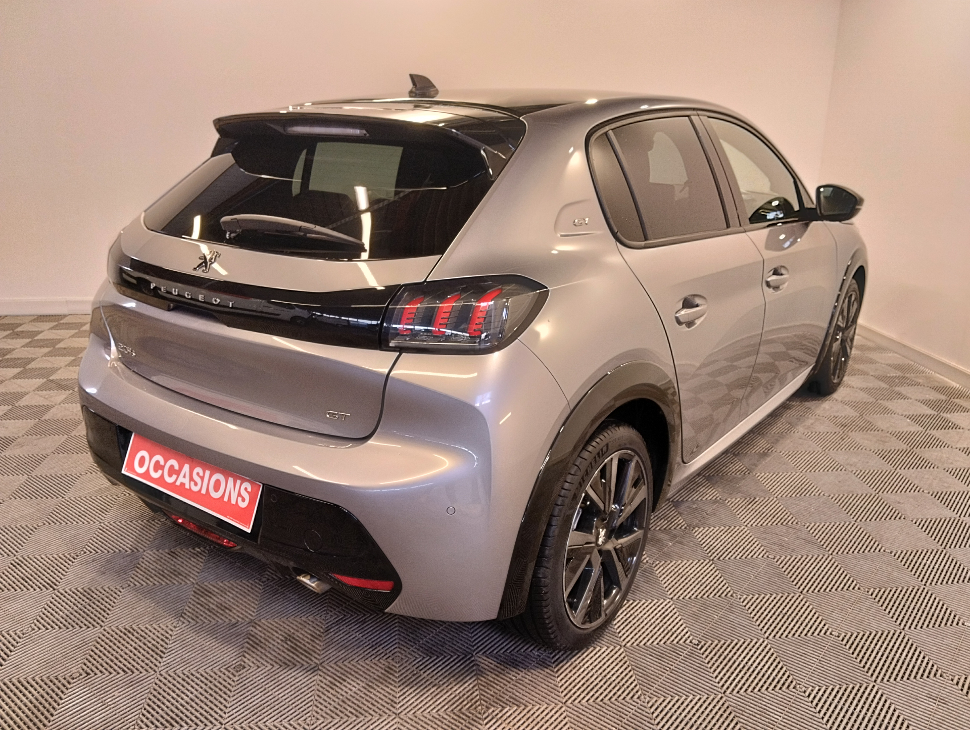 PEUGEOT 208 GT PURETECH 100 S&S BVM6