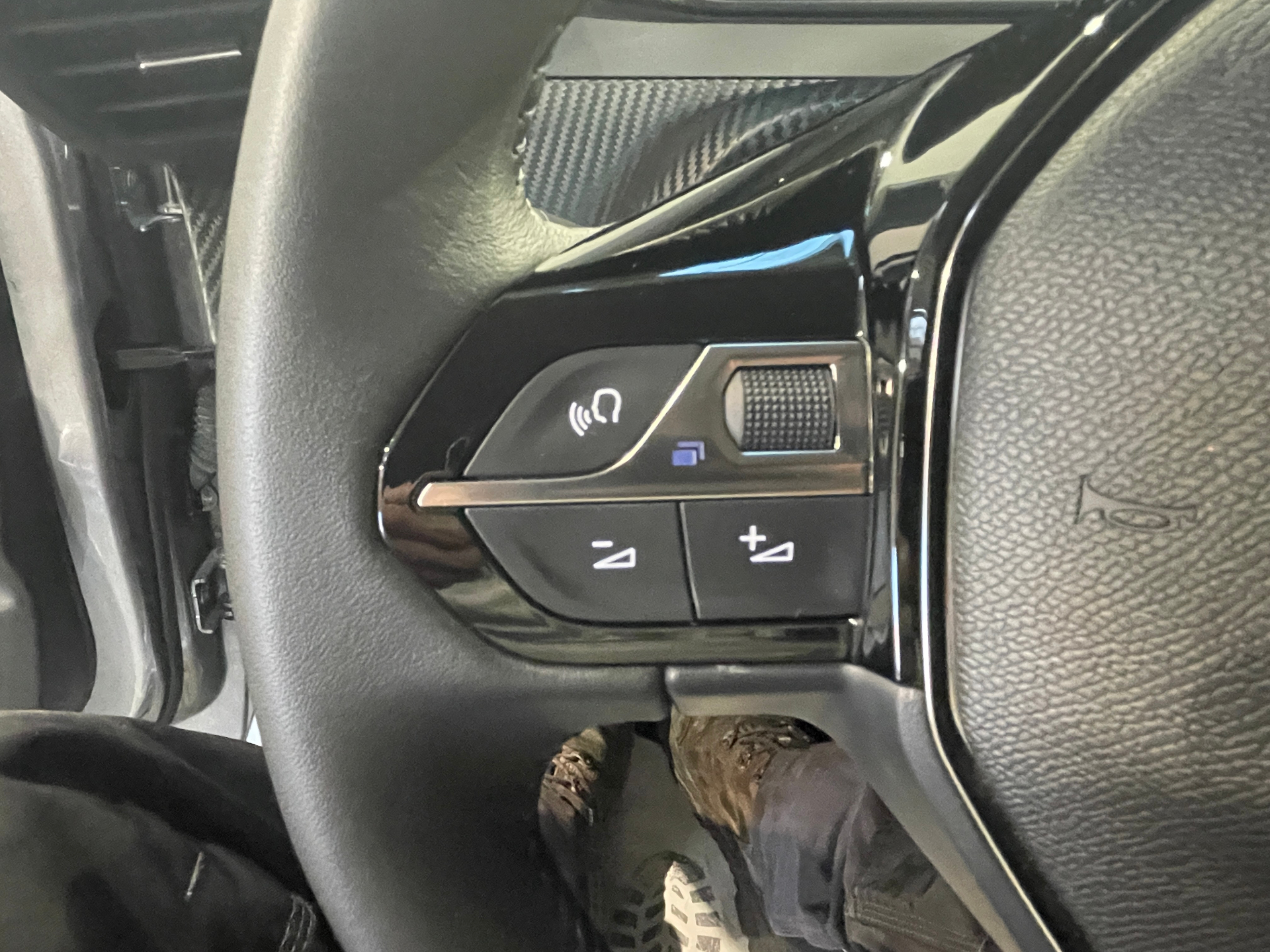 PEUGEOT 208 100 S&S BVM6 Allure