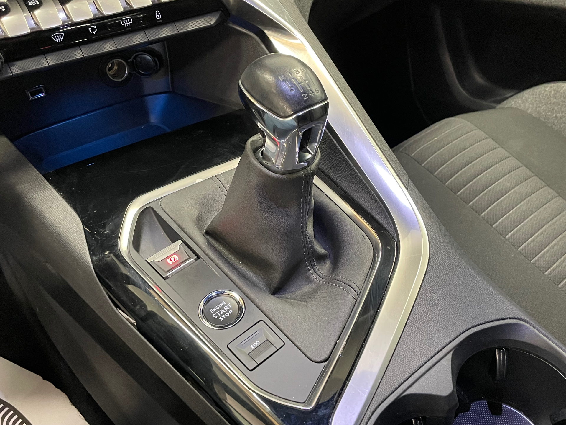 PEUGEOT 3008 ACTIVE PACK PTECH130 S&S BVM6