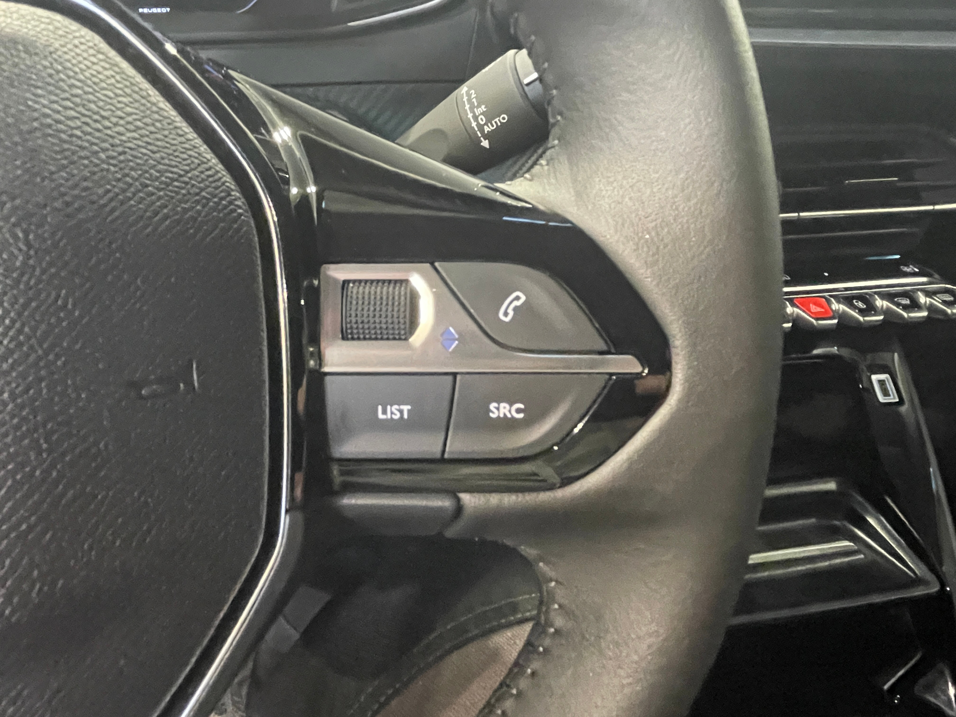 PEUGEOT 208 100 S&S BVM6 Allure