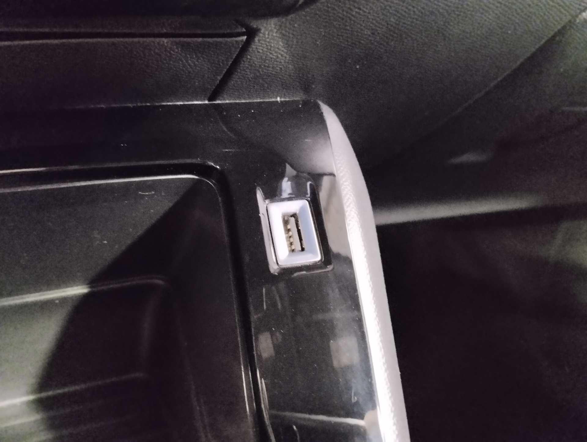 PEUGEOT 2008 STYLE PURETECH 100 S&S BVM6