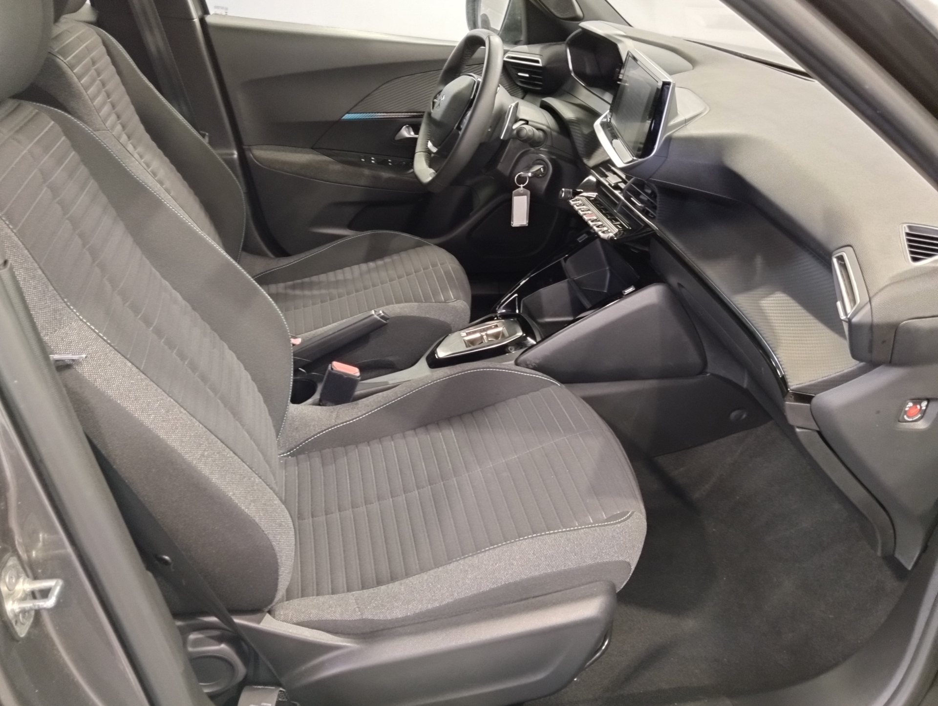 PEUGEOT 2008 STYLE PURETECH 130 S&S EAT8