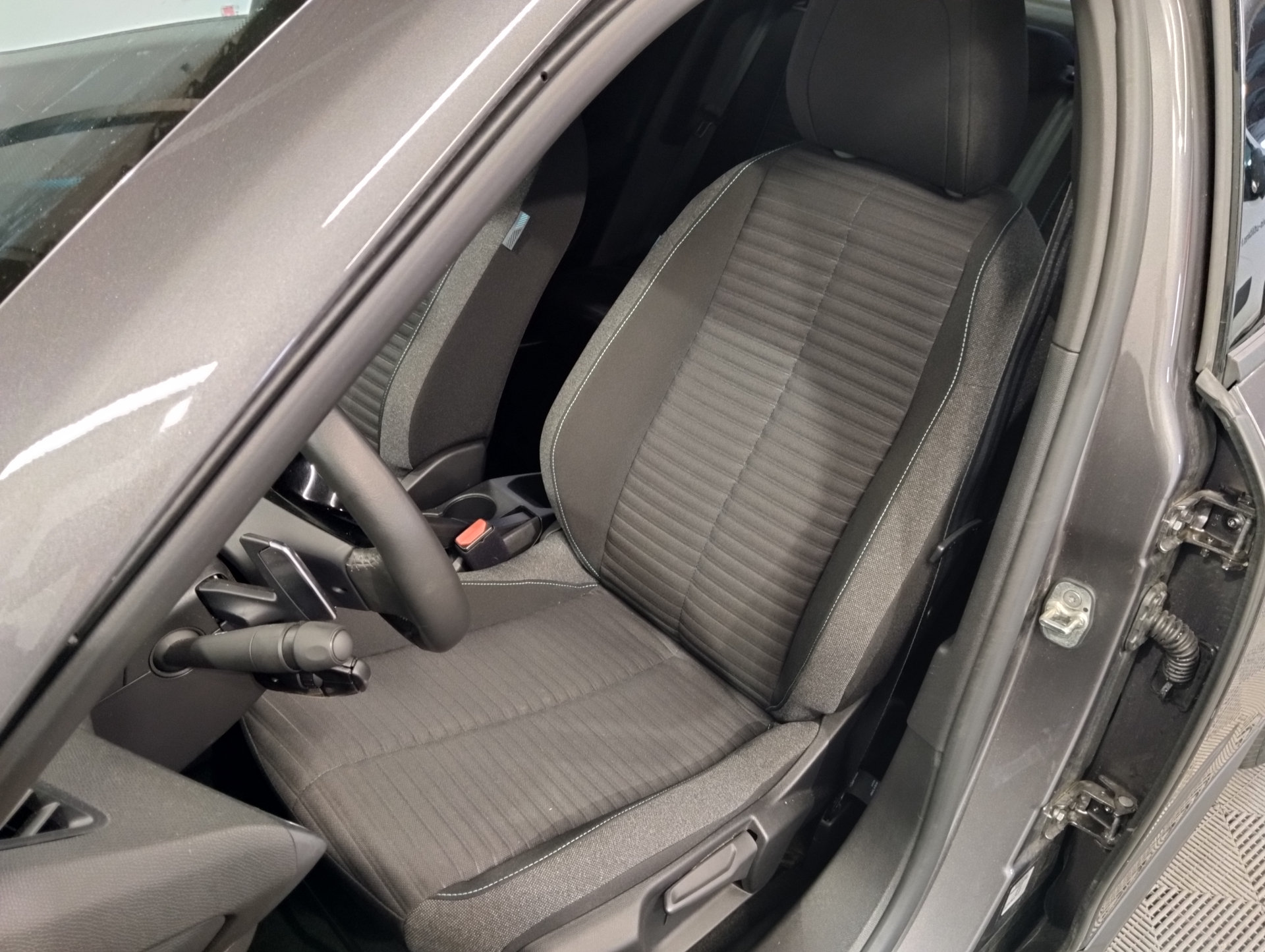 PEUGEOT 2008 STYLE PURETECH 130 S&S EAT8