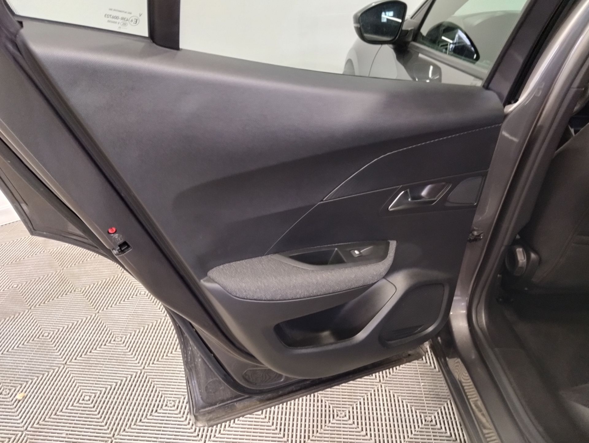 PEUGEOT 2008 STYLE PURETECH 130 S&S EAT8