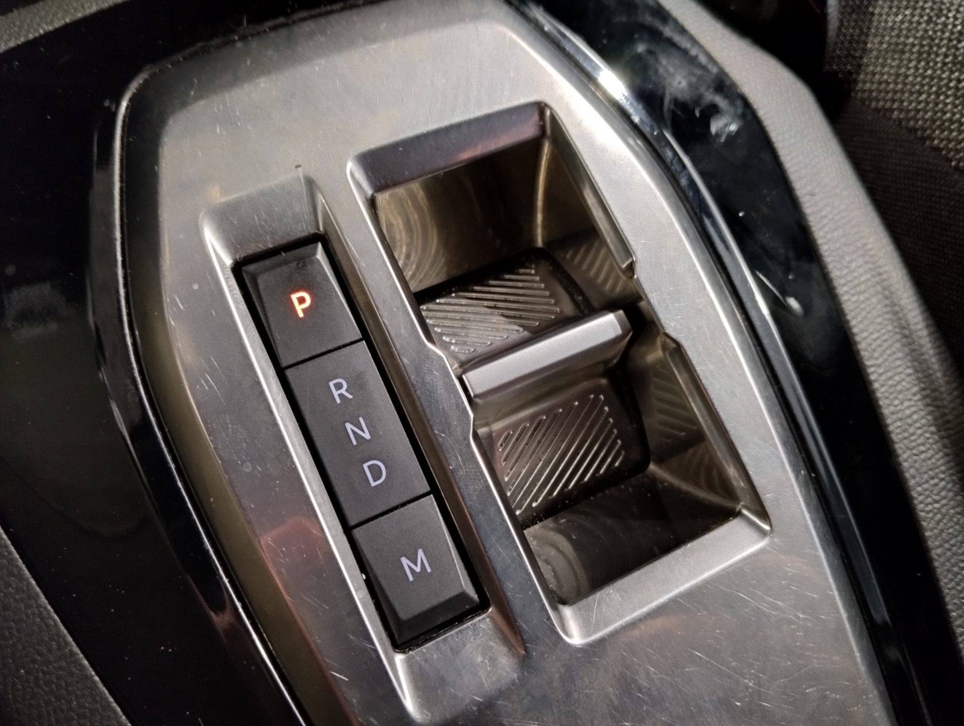 PEUGEOT 2008 STYLE PURETECH 130 S&S EAT8