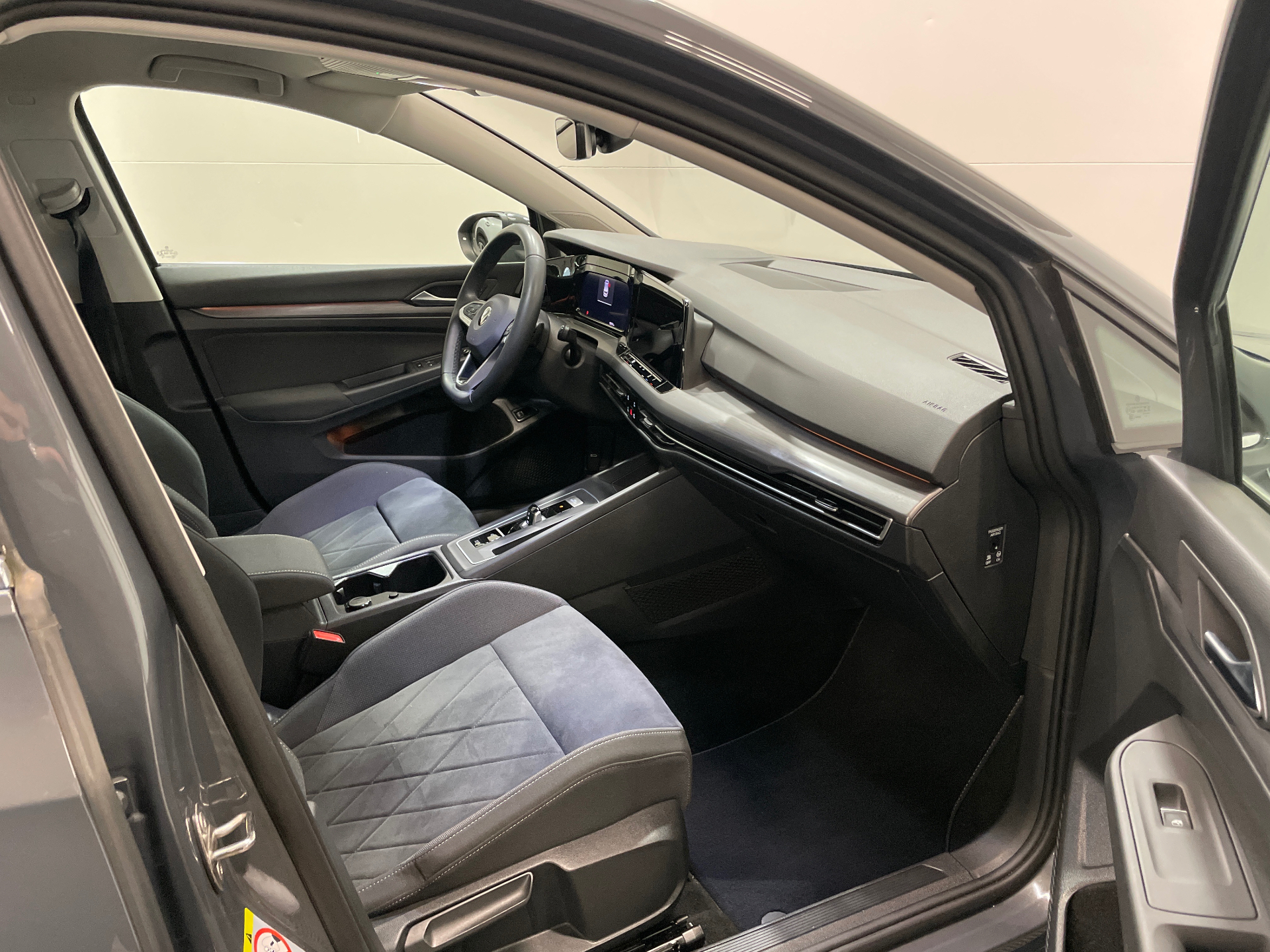 VOLKSWAGEN GOLF 1.4 Hybrid Rechargeable OPF 204 DSG6 Style