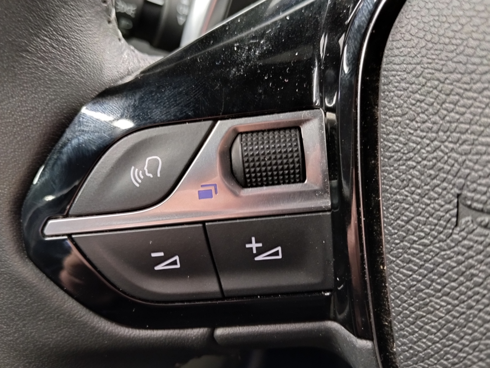 PEUGEOT 2008 STYLE PURETECH 130 S&S EAT8