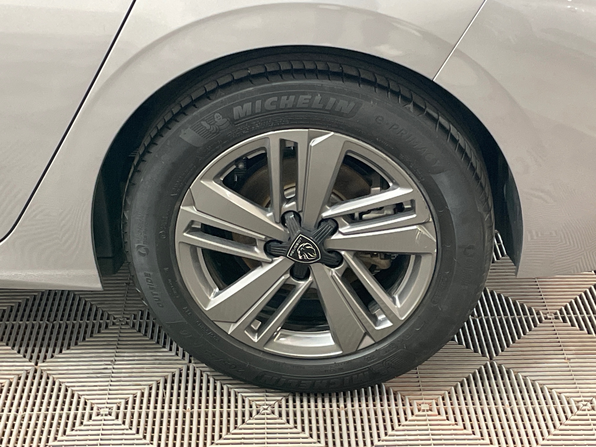 PEUGEOT 308 BlueHDi 130ch S&S EAT8 Active Pack