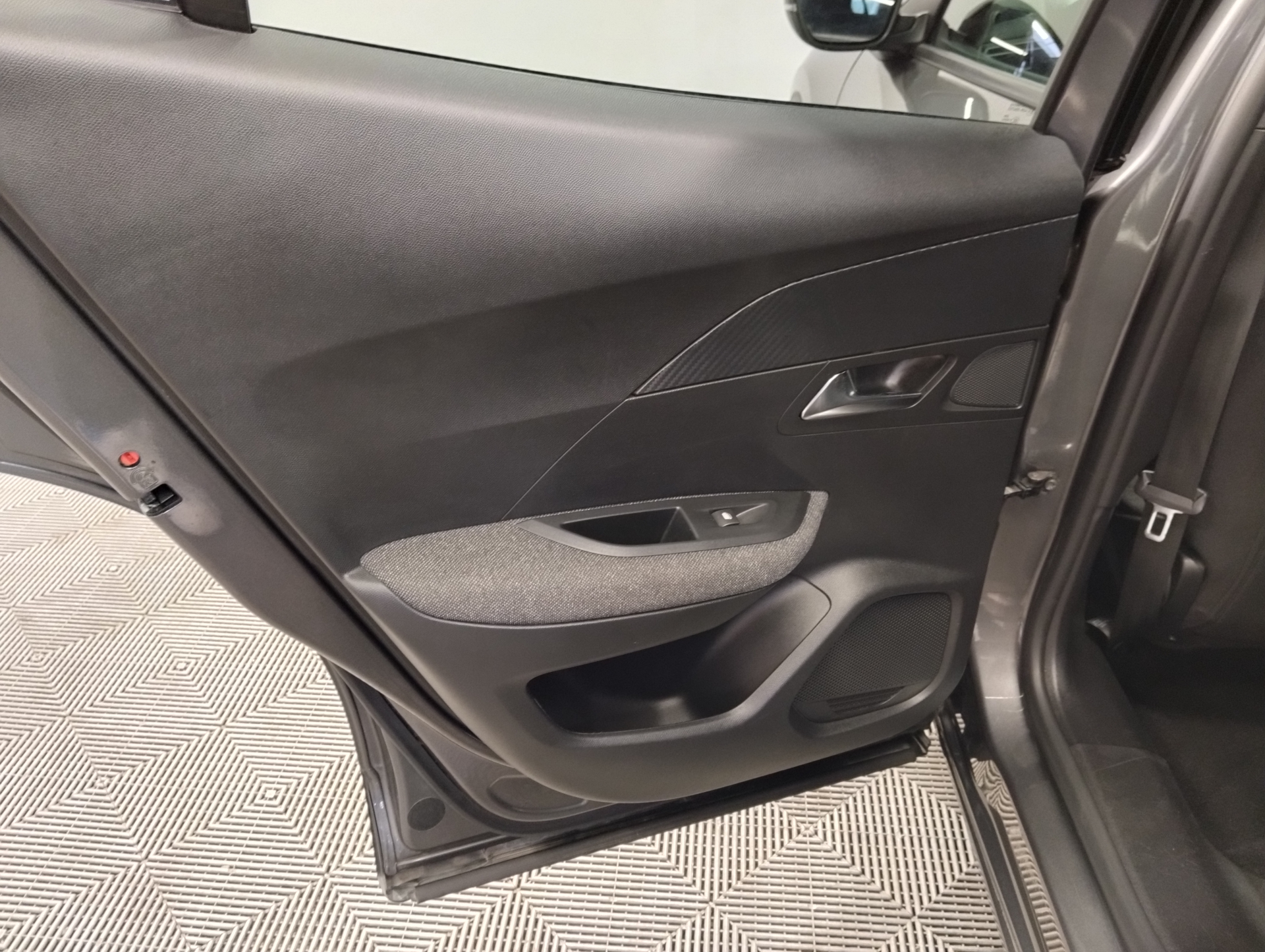PEUGEOT 2008 STYLE PURETECH 100 S&S BVM6