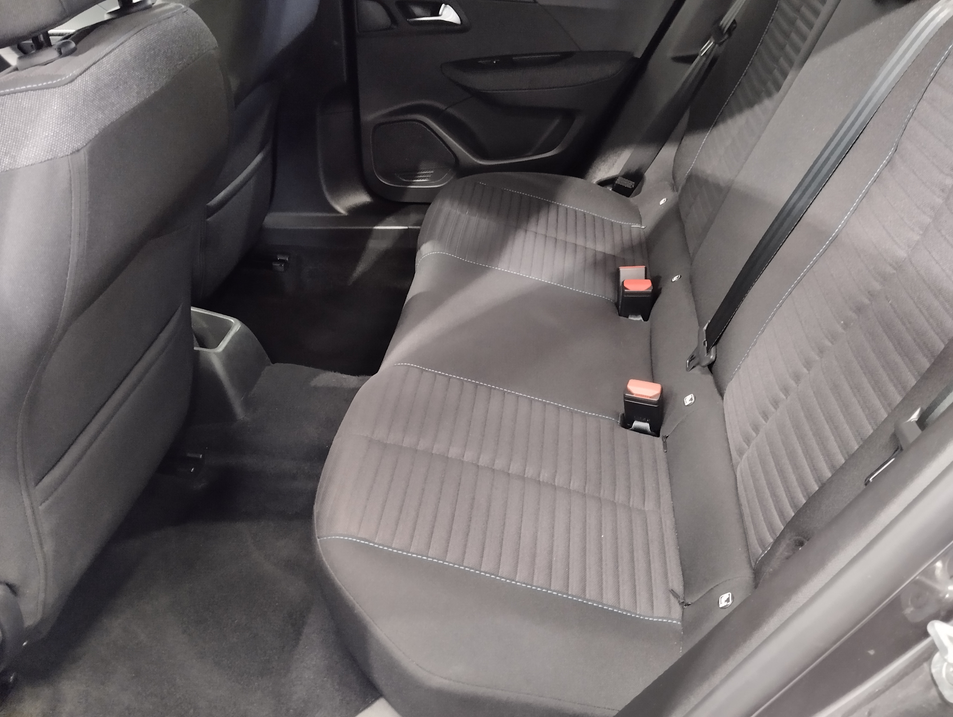 PEUGEOT 2008 STYLE PURETECH 130 S&S EAT8