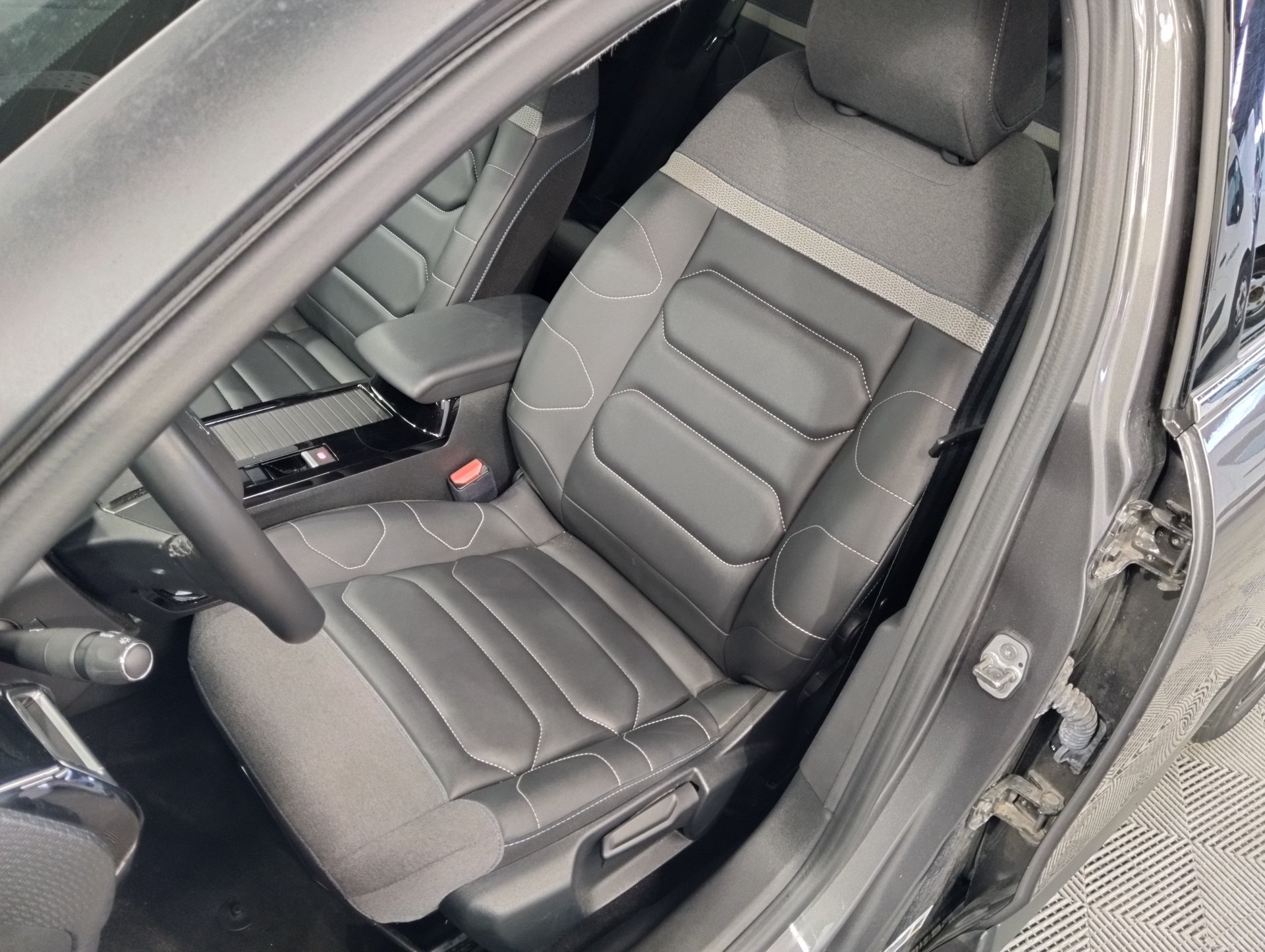 CITROEN C4 PureTech 130 S&S BVM6 Shine
