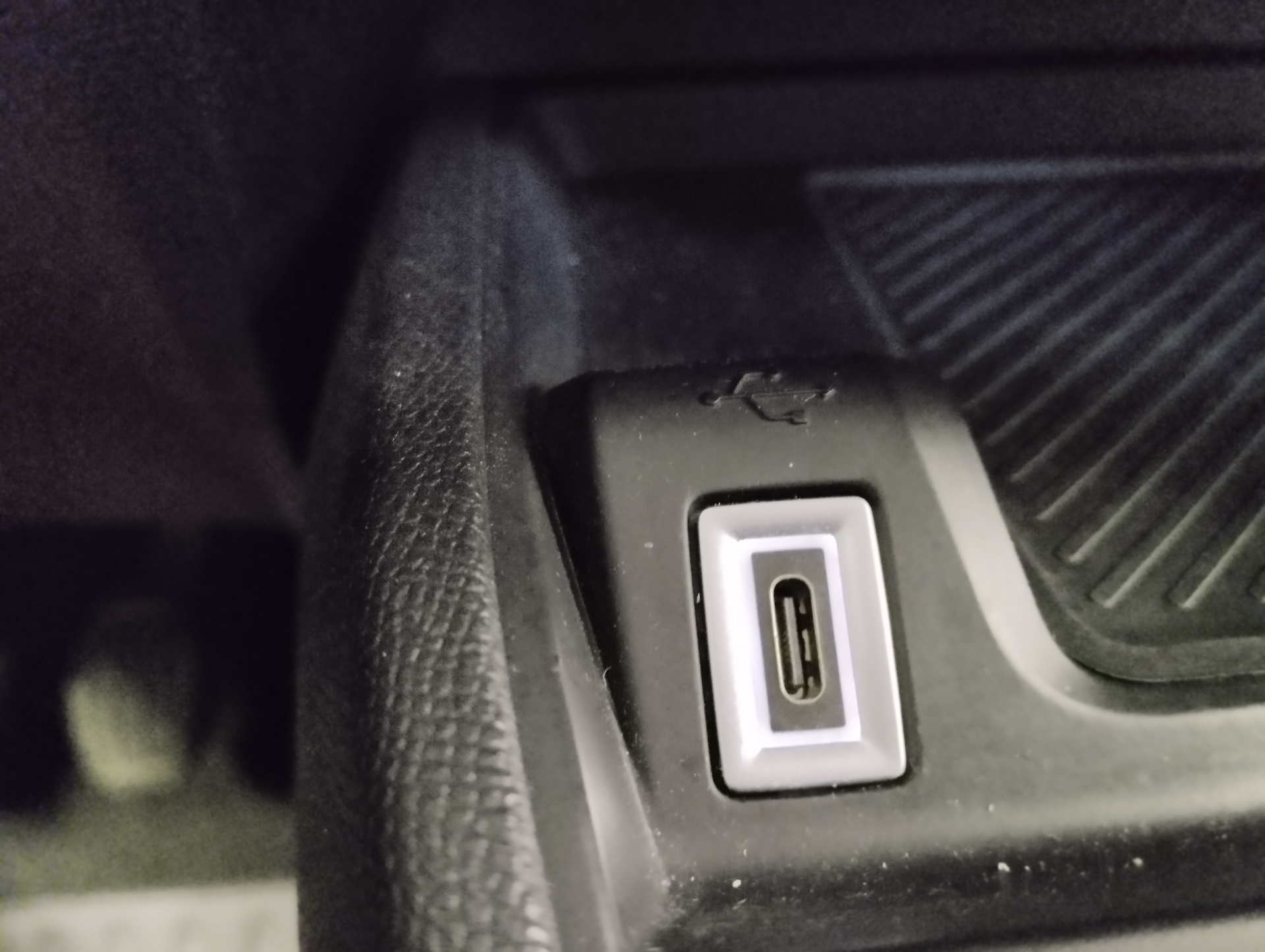 CITROEN C4 PureTech 130 S&S BVM6 Shine