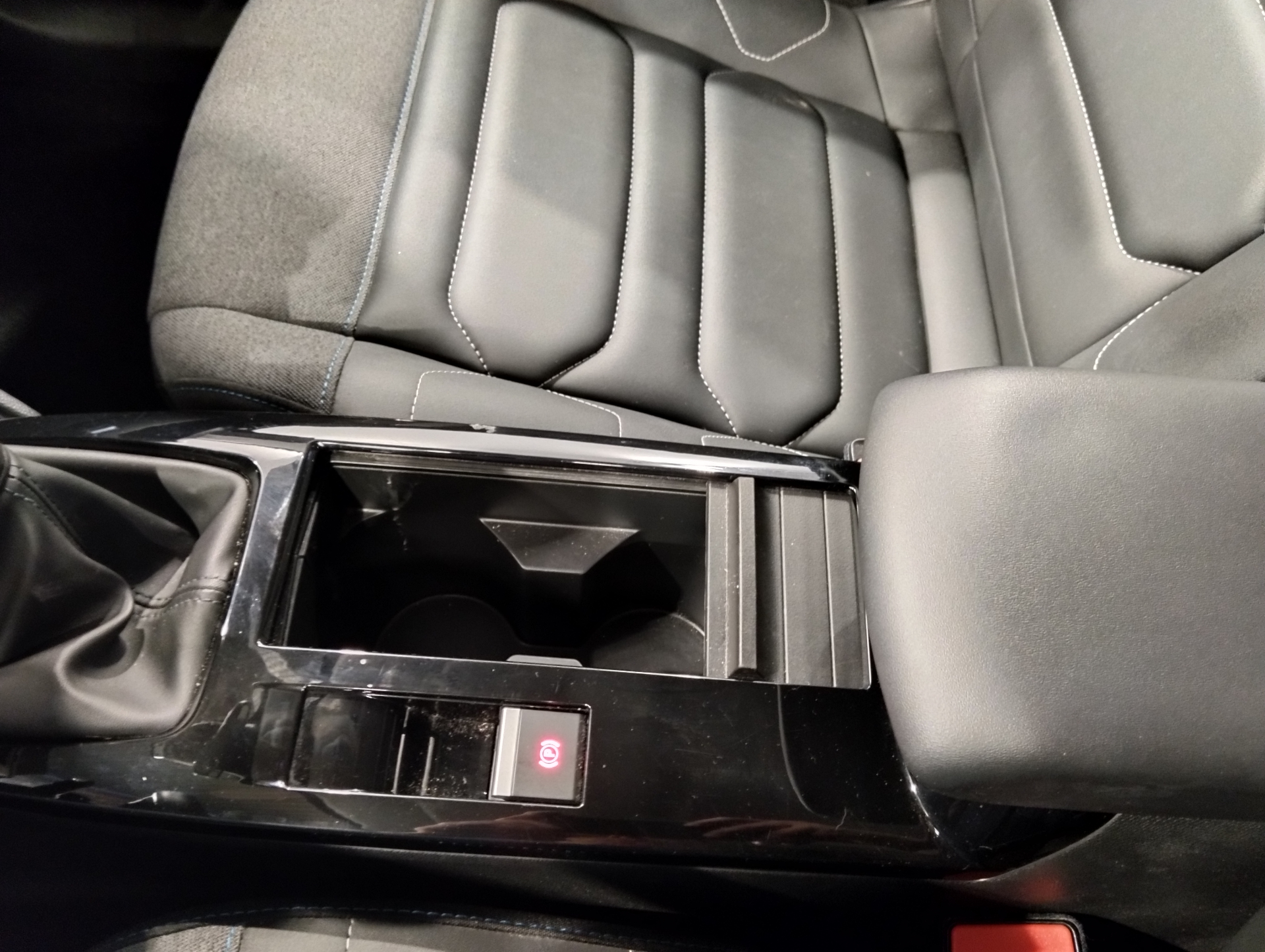 CITROEN C4 PureTech 130 S&S BVM6 Shine