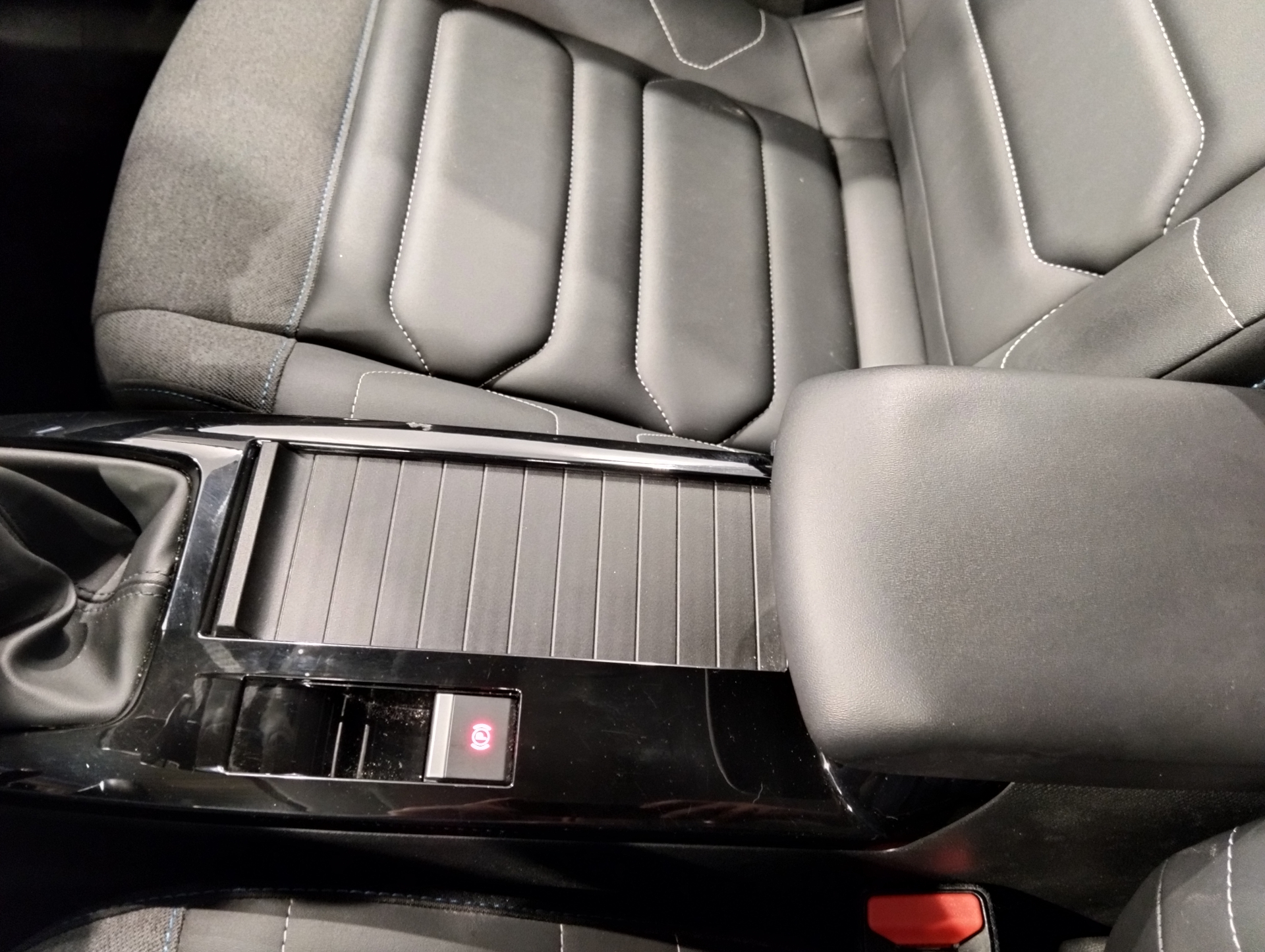 CITROEN C4 PureTech 130 S&S BVM6 Shine