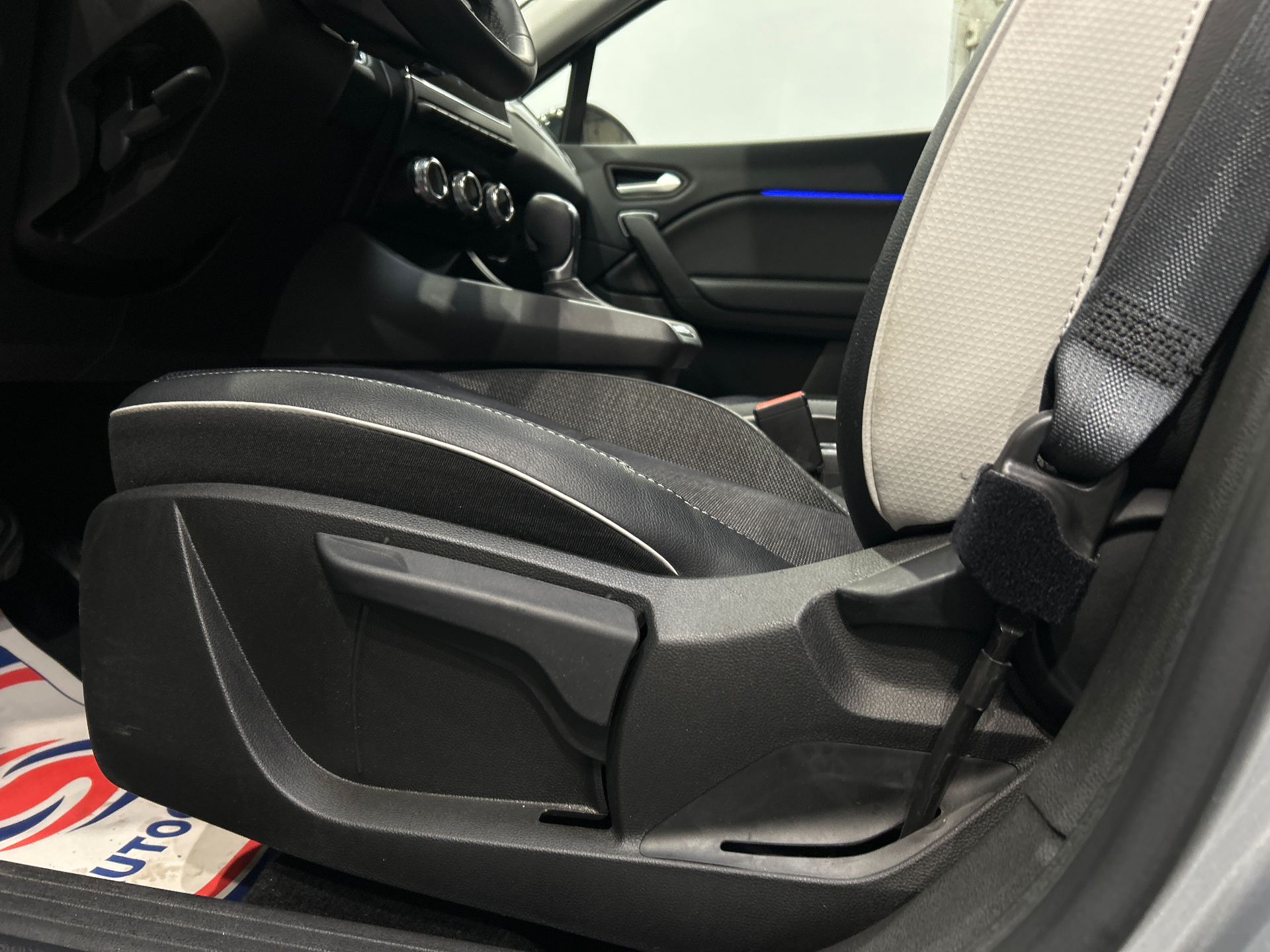 RENAULT CAPTUR E-Tech full hybrid 145 Techno
