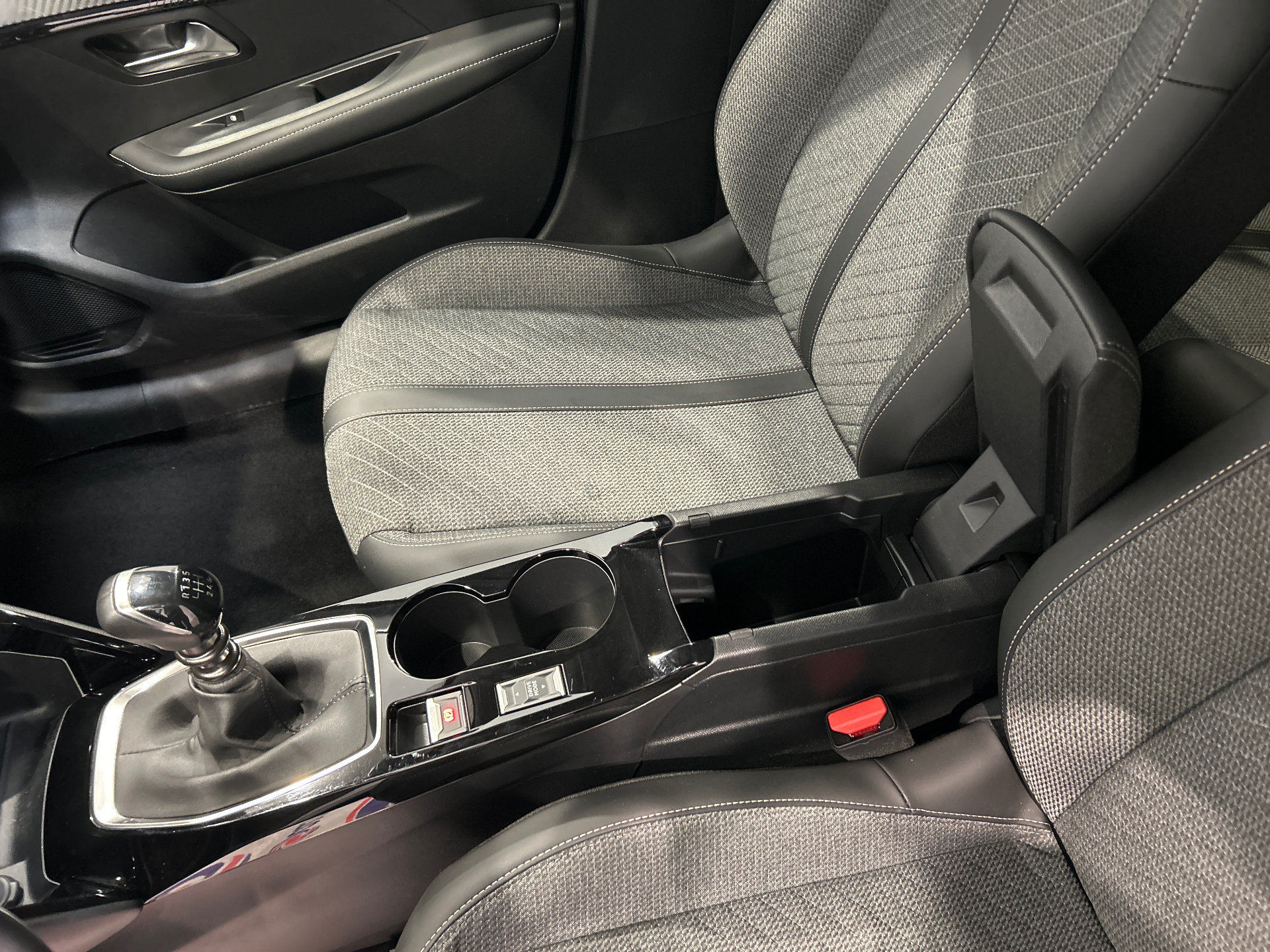 PEUGEOT 208 100 S&S BVM6 Allure
