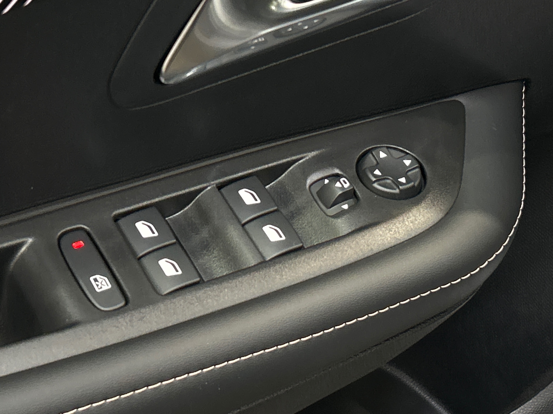 PEUGEOT 208 100 S&S BVM6 Allure