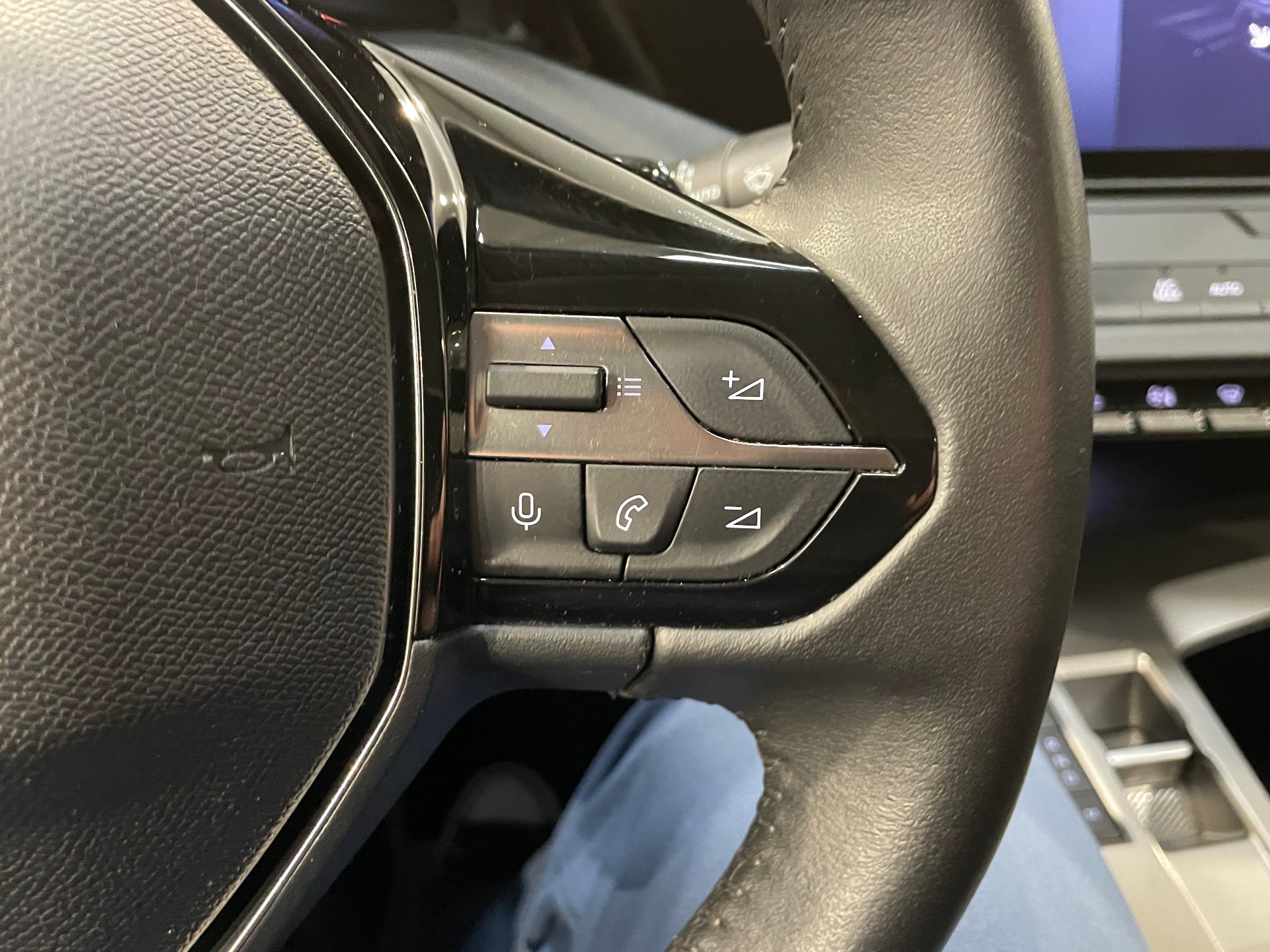 PEUGEOT 308 BlueHDi 130ch S&S EAT8 Active Pack