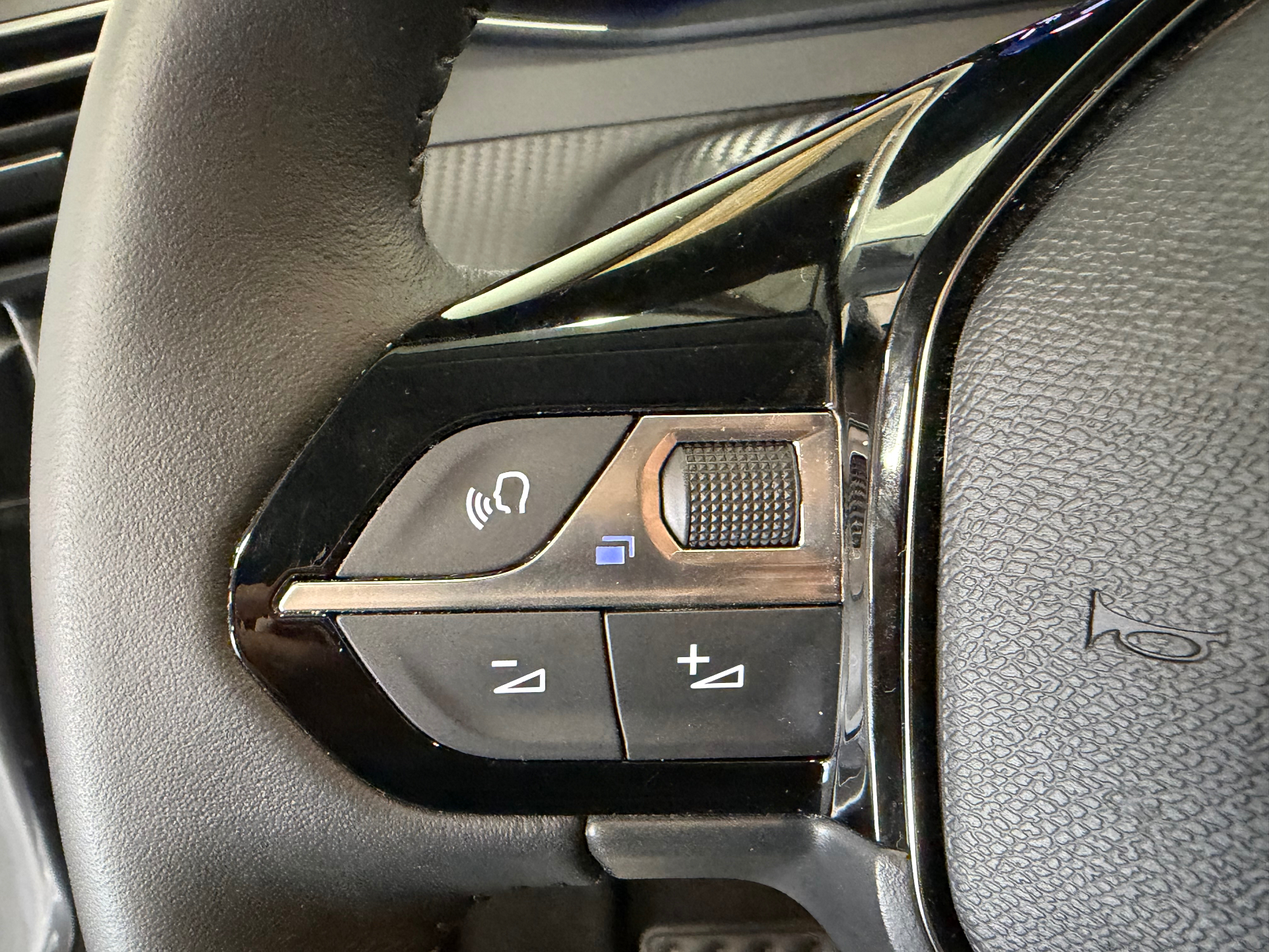 PEUGEOT 208 100 CV ALLURE