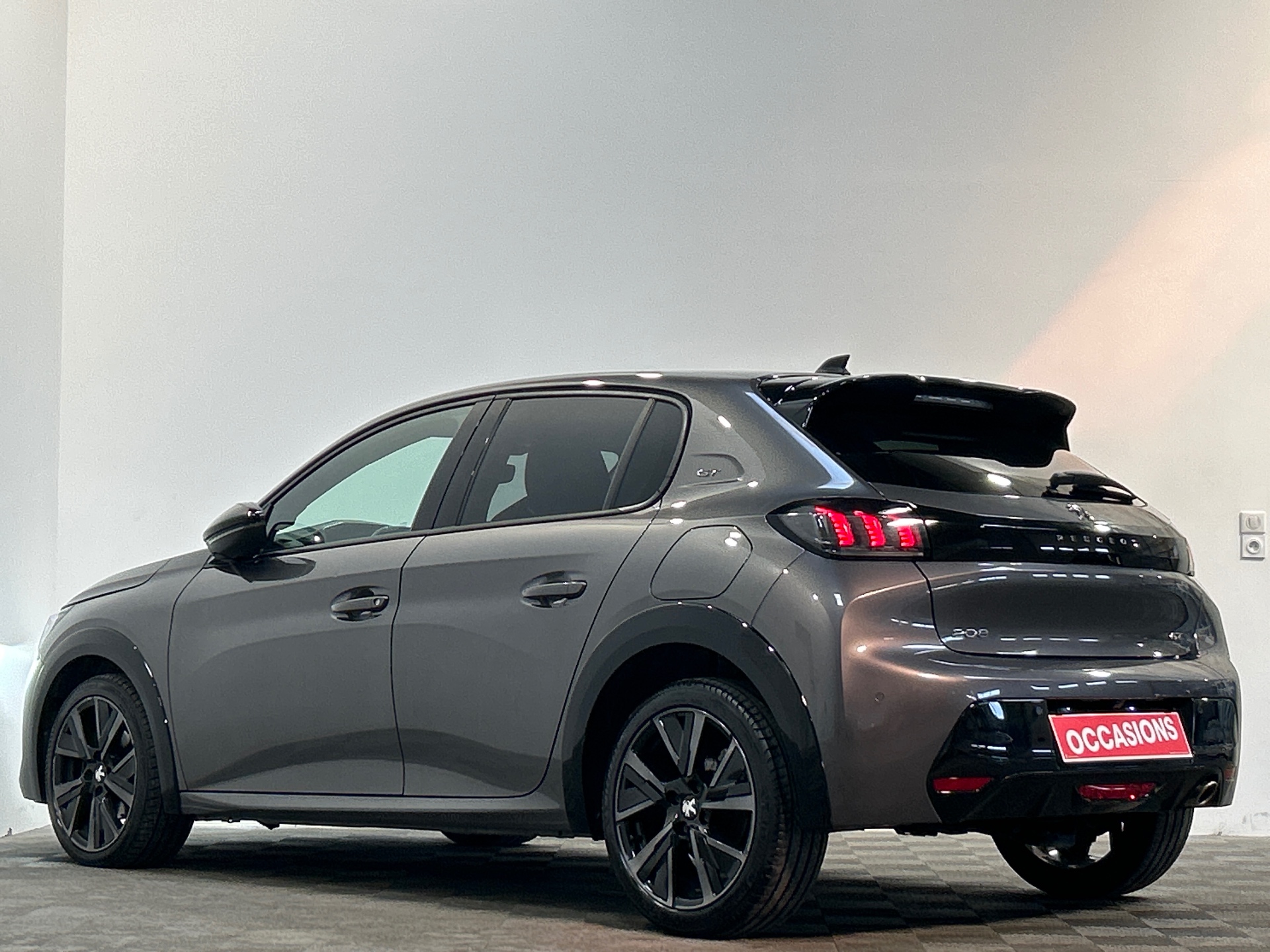 PEUGEOT 208 PureTech 100 S&S EAT8 GT