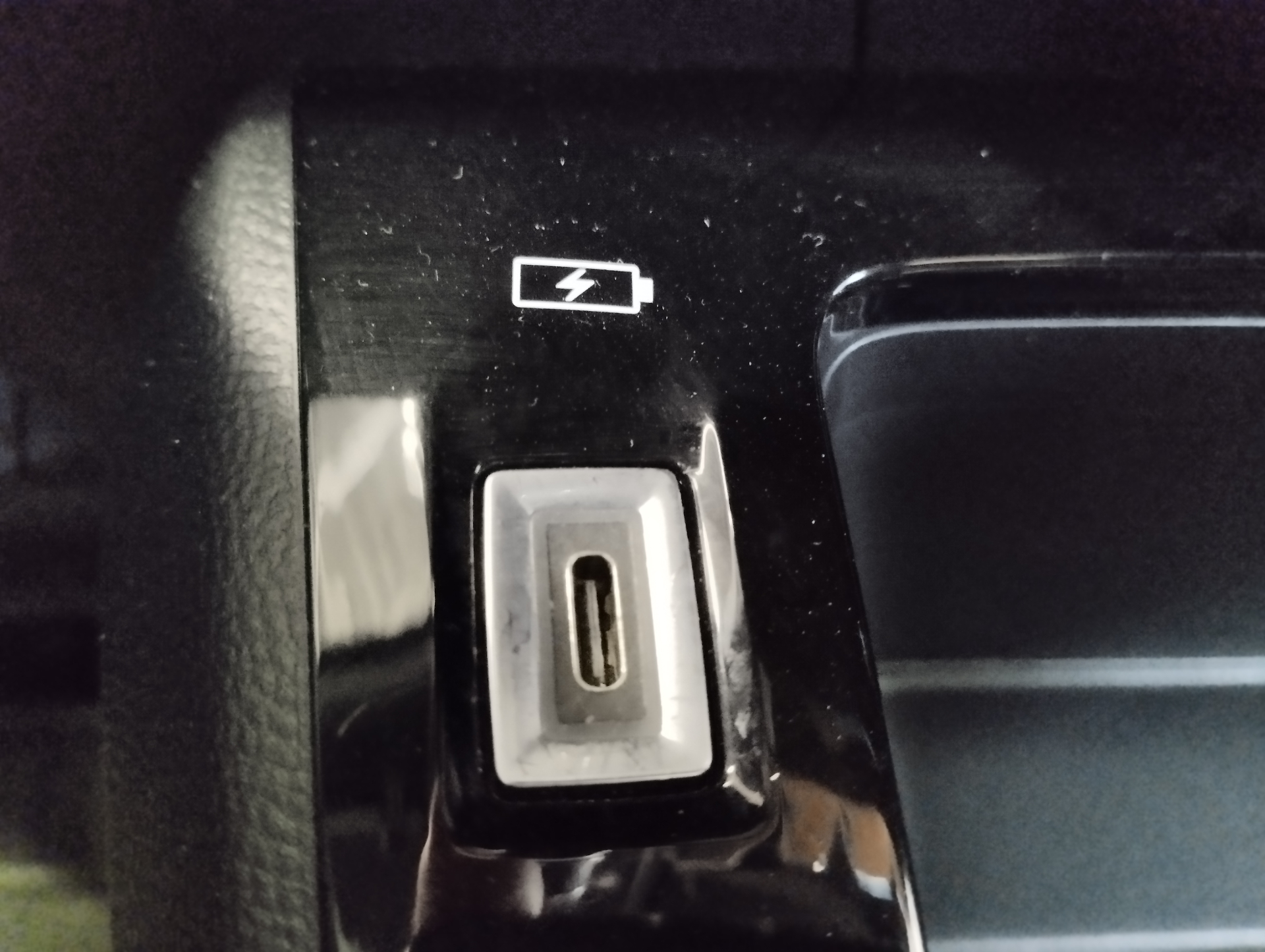 PEUGEOT 2008 ACTIVE PT 130 S&S EAT8