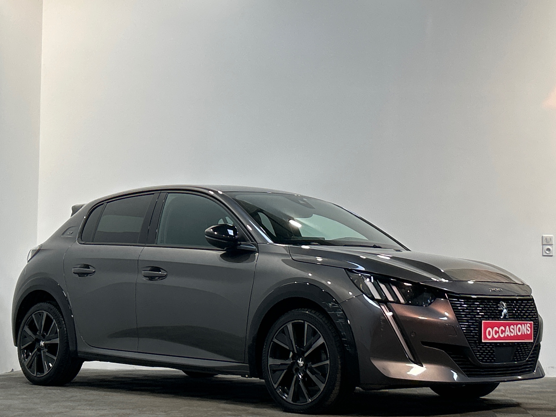 PEUGEOT 208 PureTech 100 S&S EAT8 GT