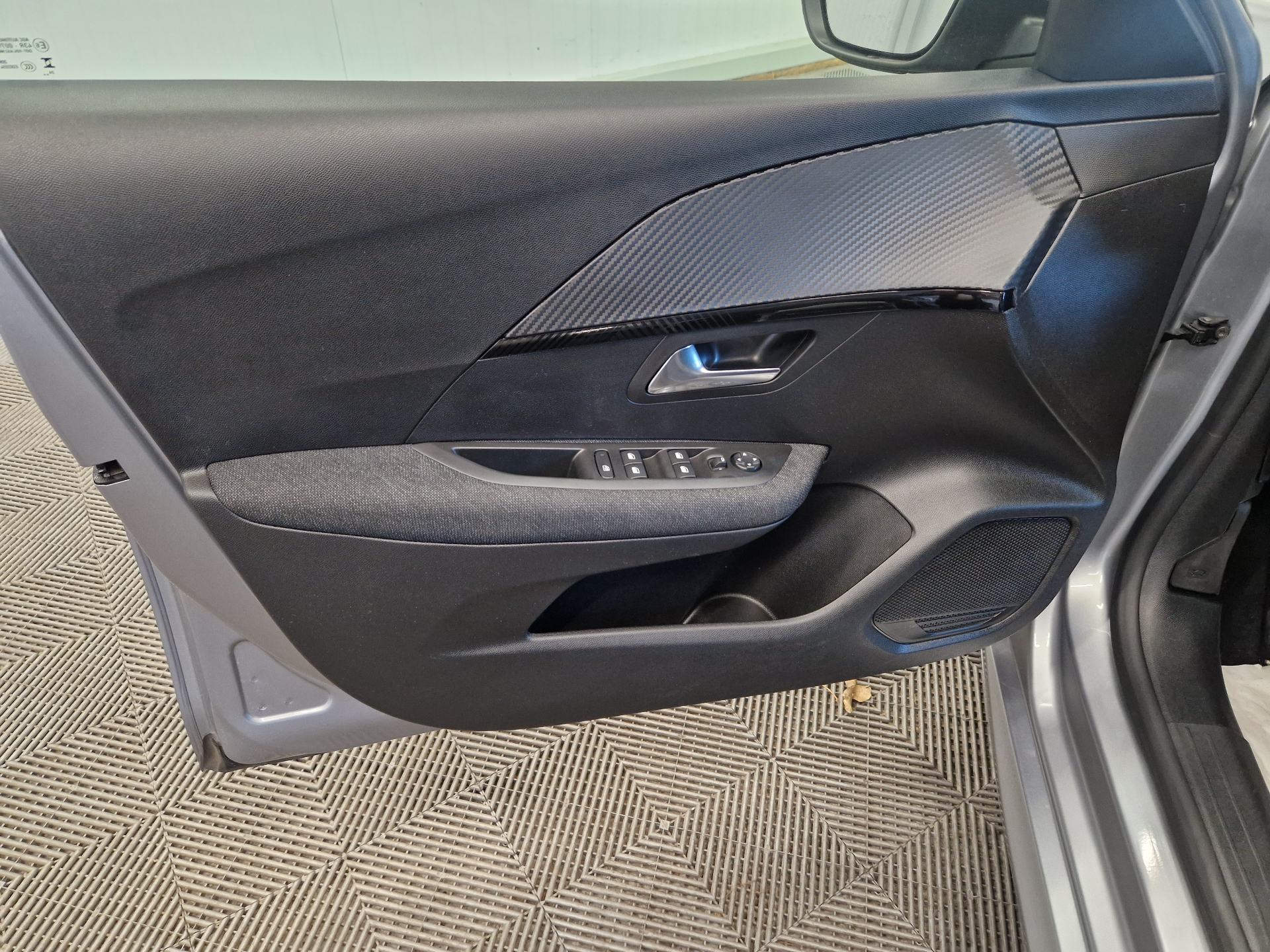 PEUGEOT 208 STYLE 100 CH BVM6