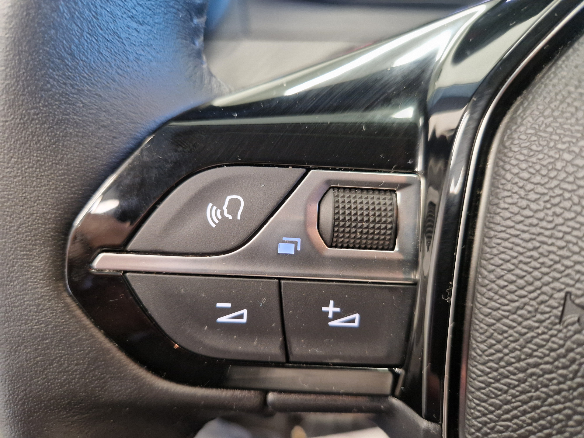 PEUGEOT 208 STYLE 100 CH BVM6