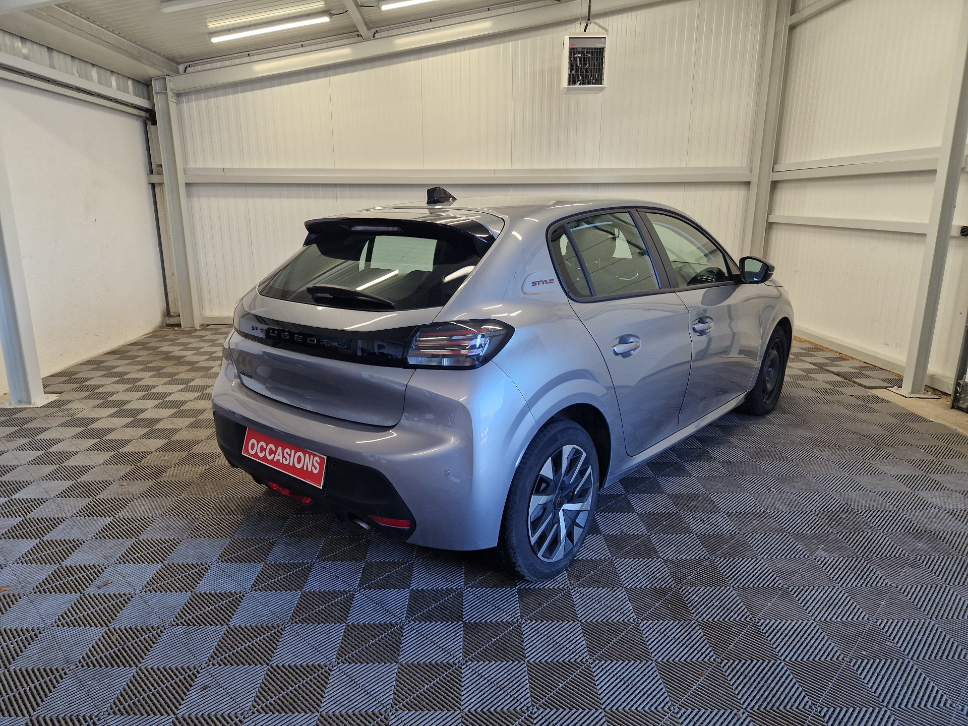 PEUGEOT 208 STYLE 100 CH BVM6