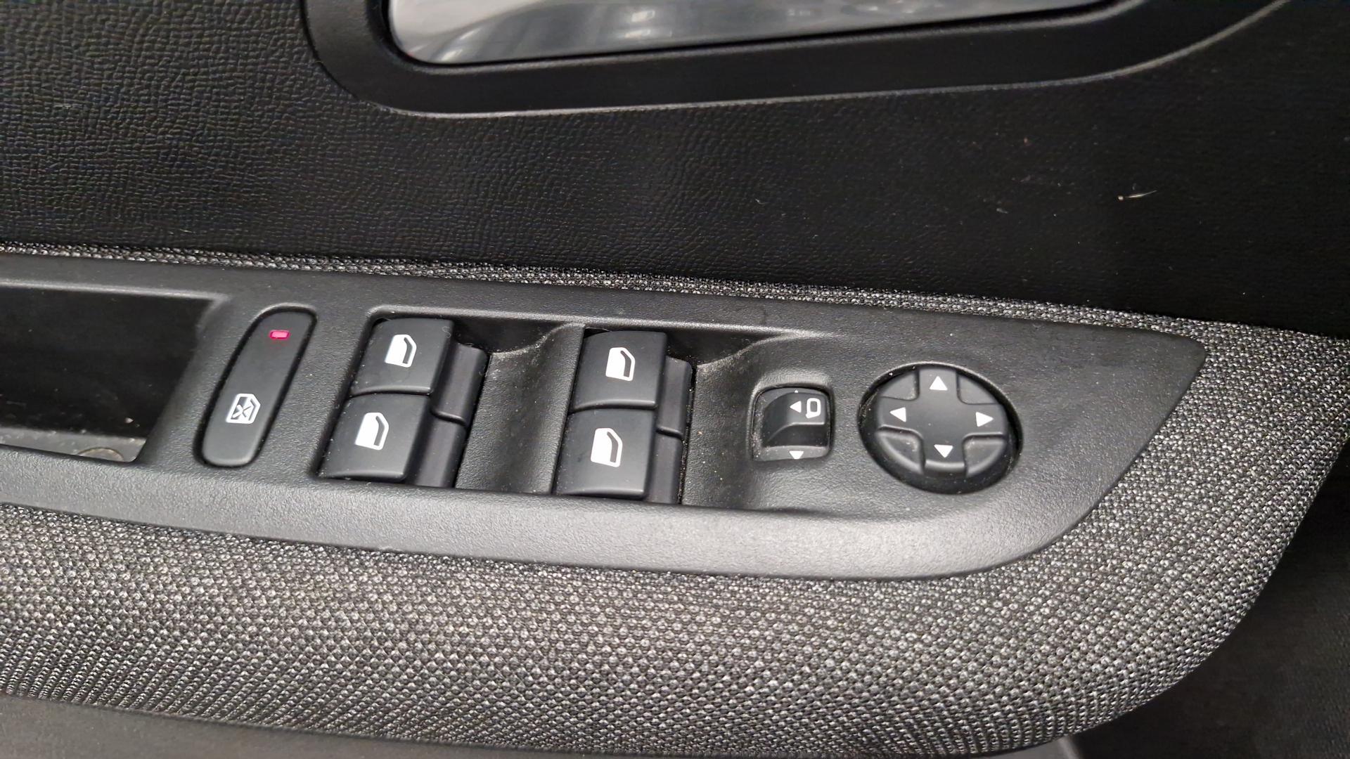 PEUGEOT 208 STYLE PURETECH 75 S&S BVM5