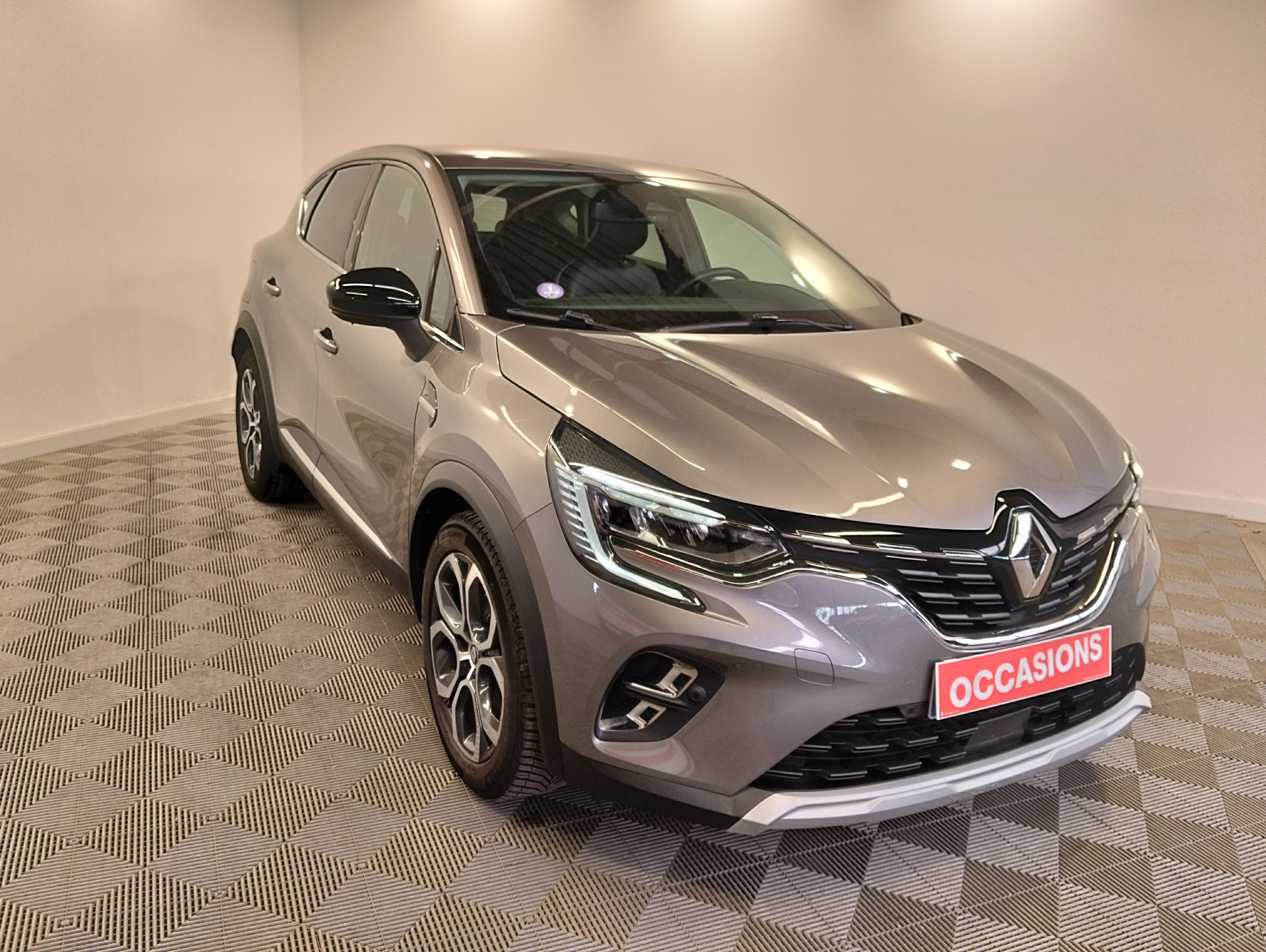 RENAULT CAPTUR E-Tech hybride rechargeable 160 Techno
