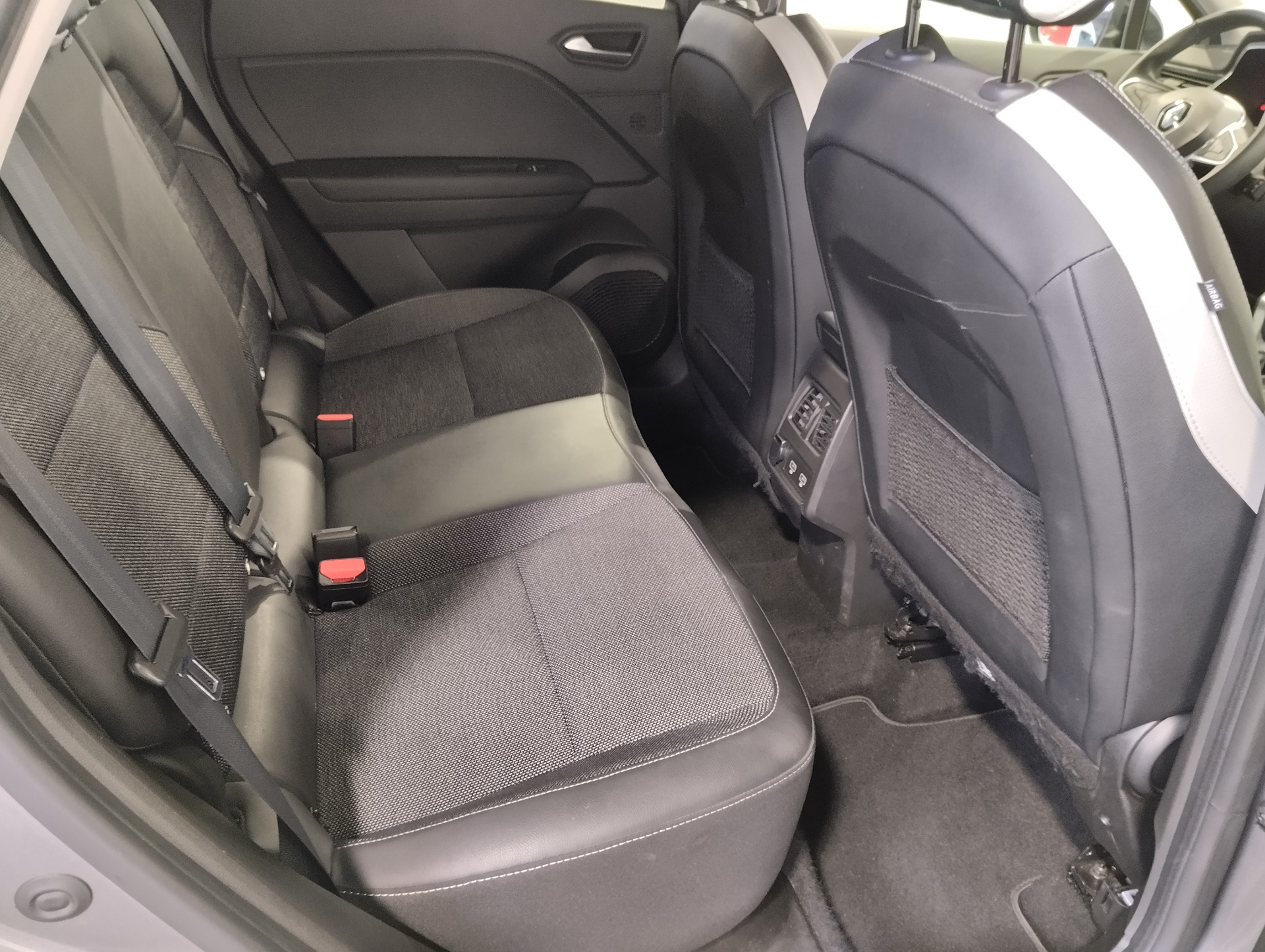 RENAULT CAPTUR E-Tech hybride rechargeable 160 Techno