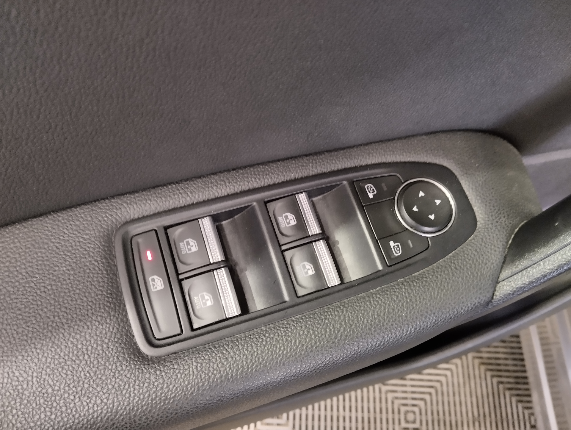 RENAULT CAPTUR E-Tech hybride rechargeable 160 Techno