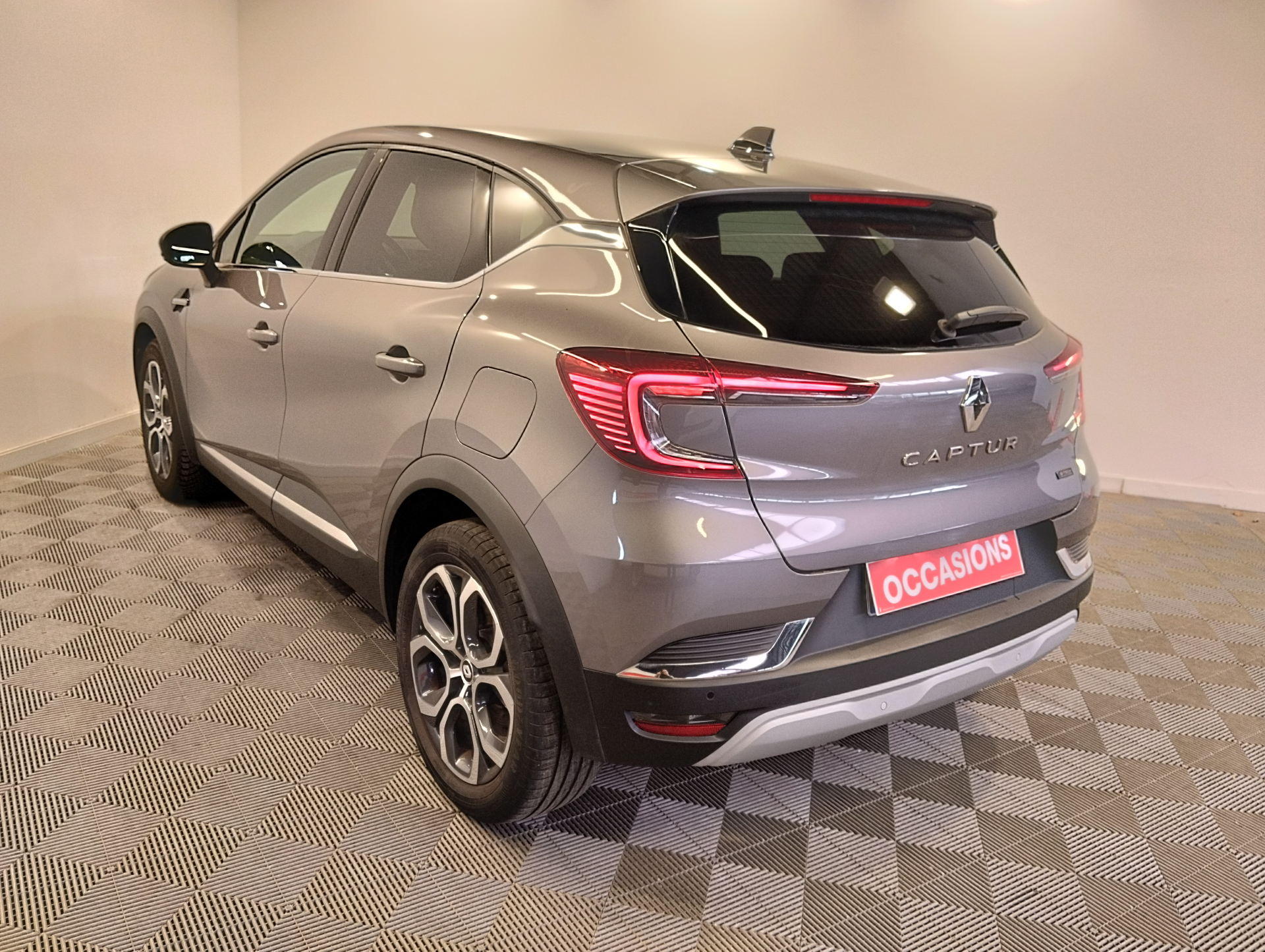 RENAULT CAPTUR E-Tech hybride rechargeable 160 Techno