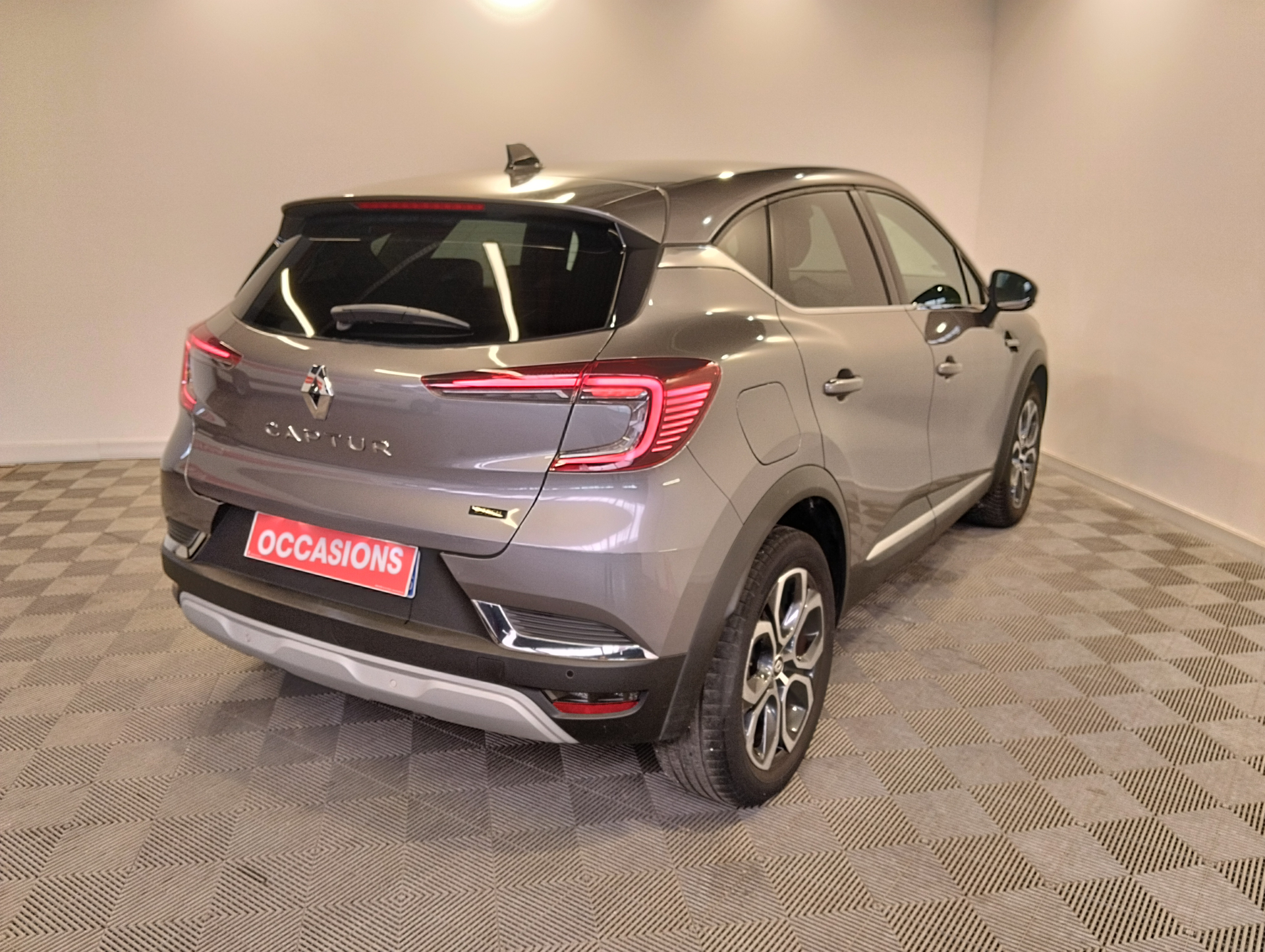 RENAULT CAPTUR E-Tech hybride rechargeable 160 Techno