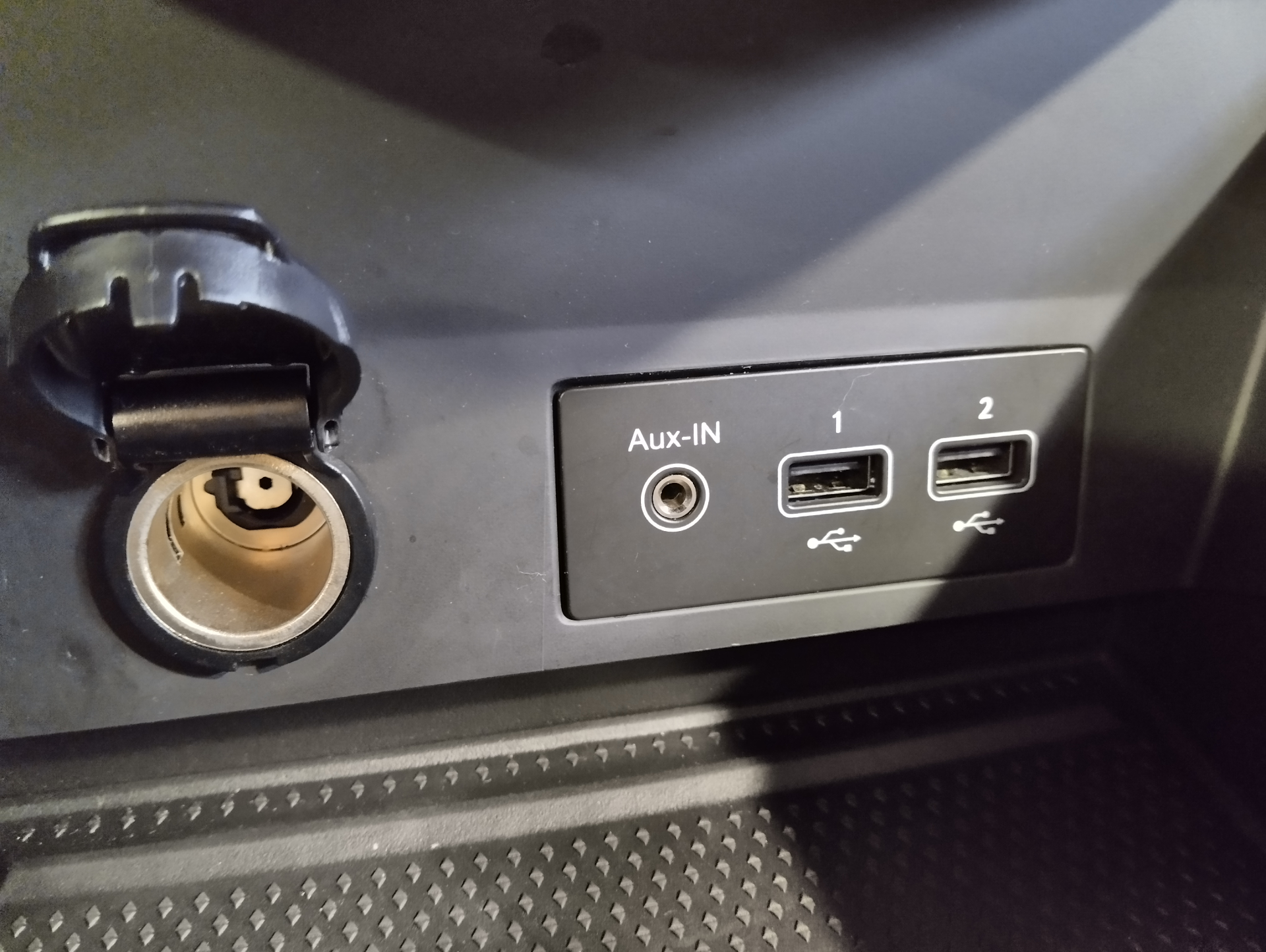 RENAULT CAPTUR E-Tech hybride rechargeable 160 Techno