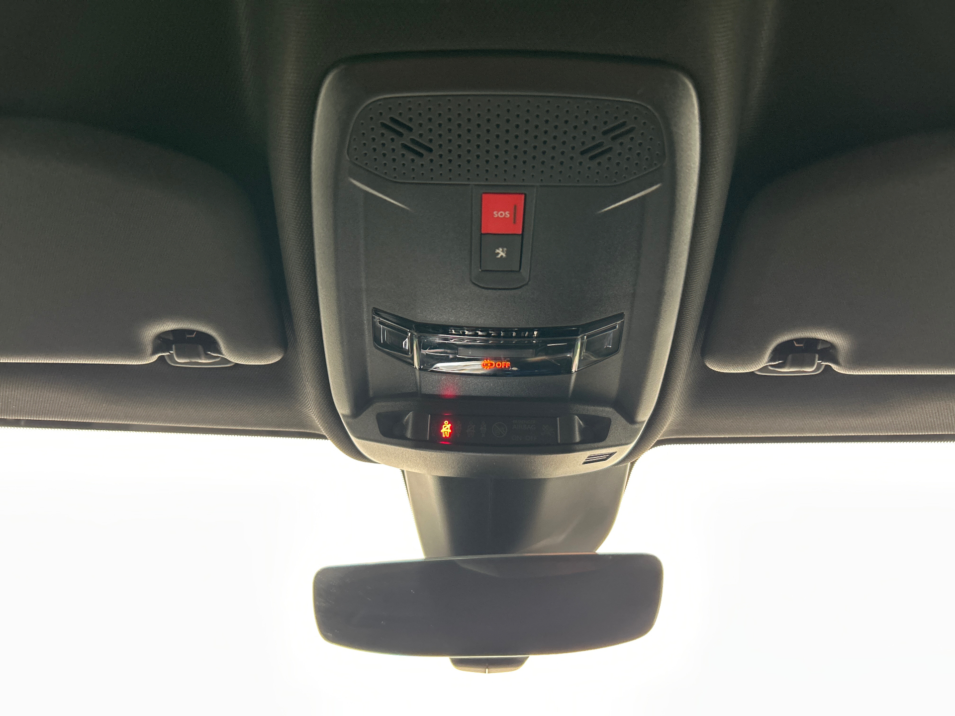 PEUGEOT 208 PureTech 100 S&S BVM6 GT