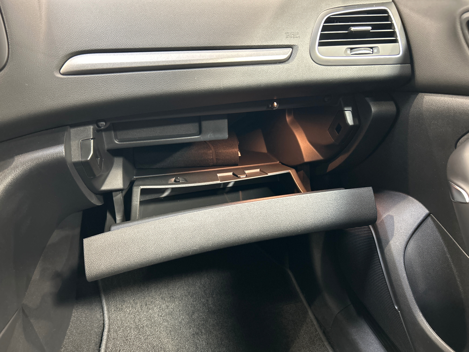 RENAULT MEGANE IV BERLINE E-Tech plug-in hybrid 160 Evolution
