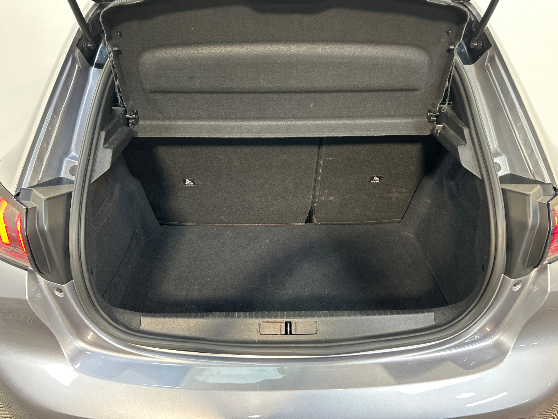 PEUGEOT 208 PureTech 100 S&S BVM6 GT