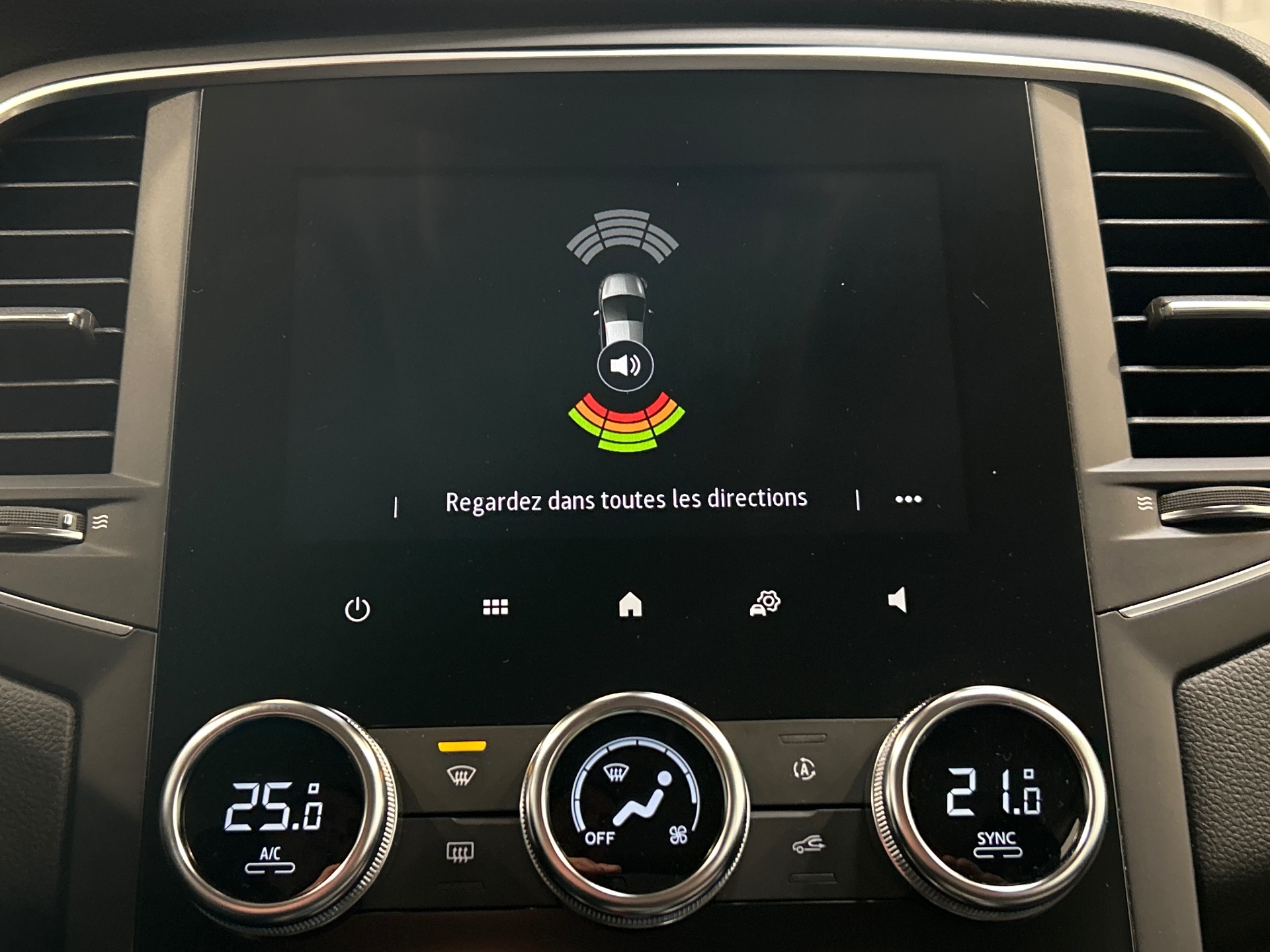 RENAULT MEGANE IV BERLINE E-Tech plug-in hybrid 160 Evolution