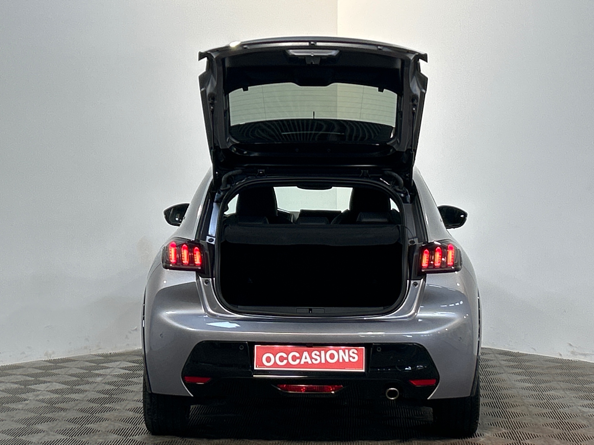 PEUGEOT 208 PureTech 100 S&S BVM6 GT