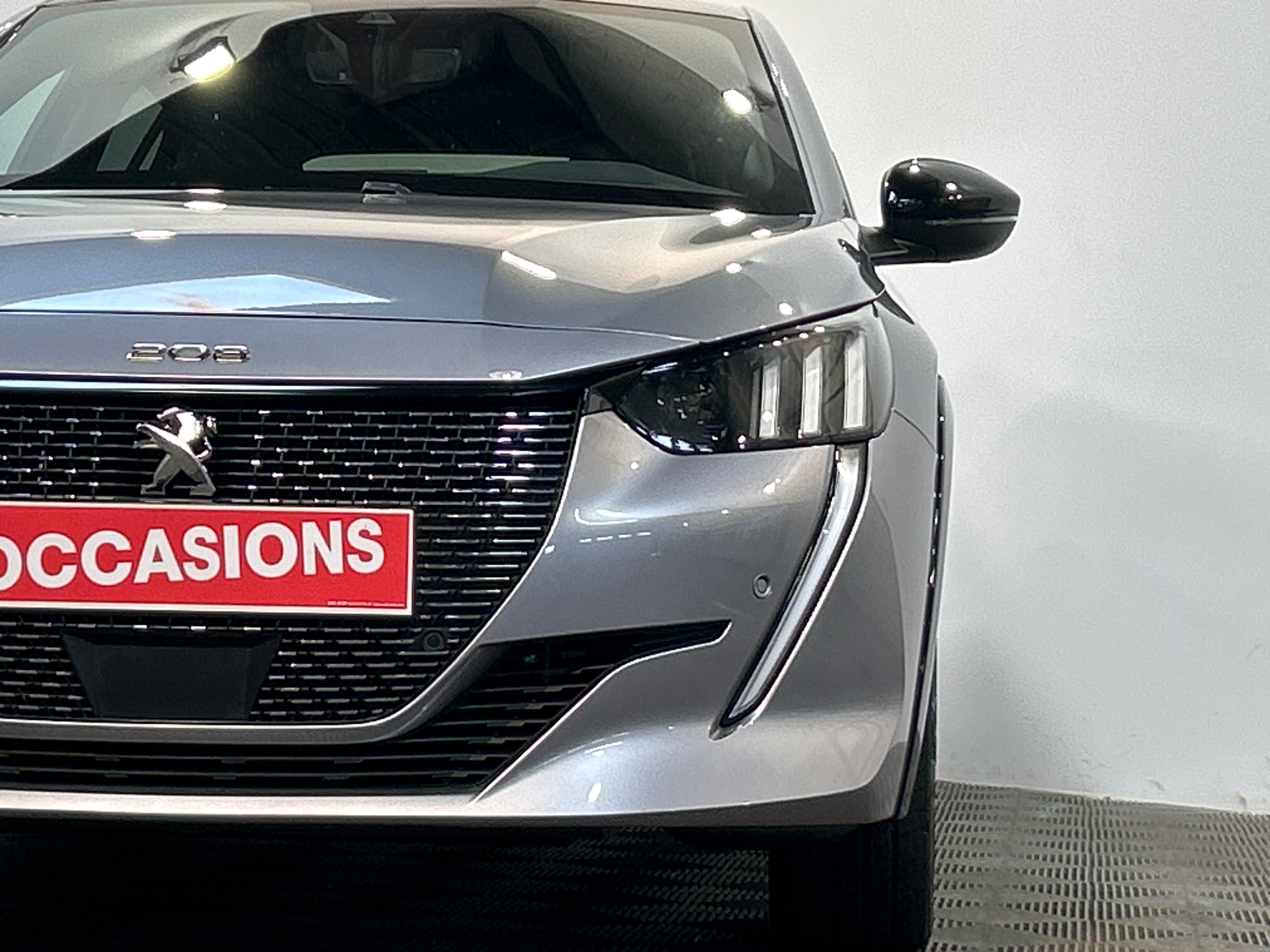 PEUGEOT 208 PureTech 100 S&S BVM6 GT