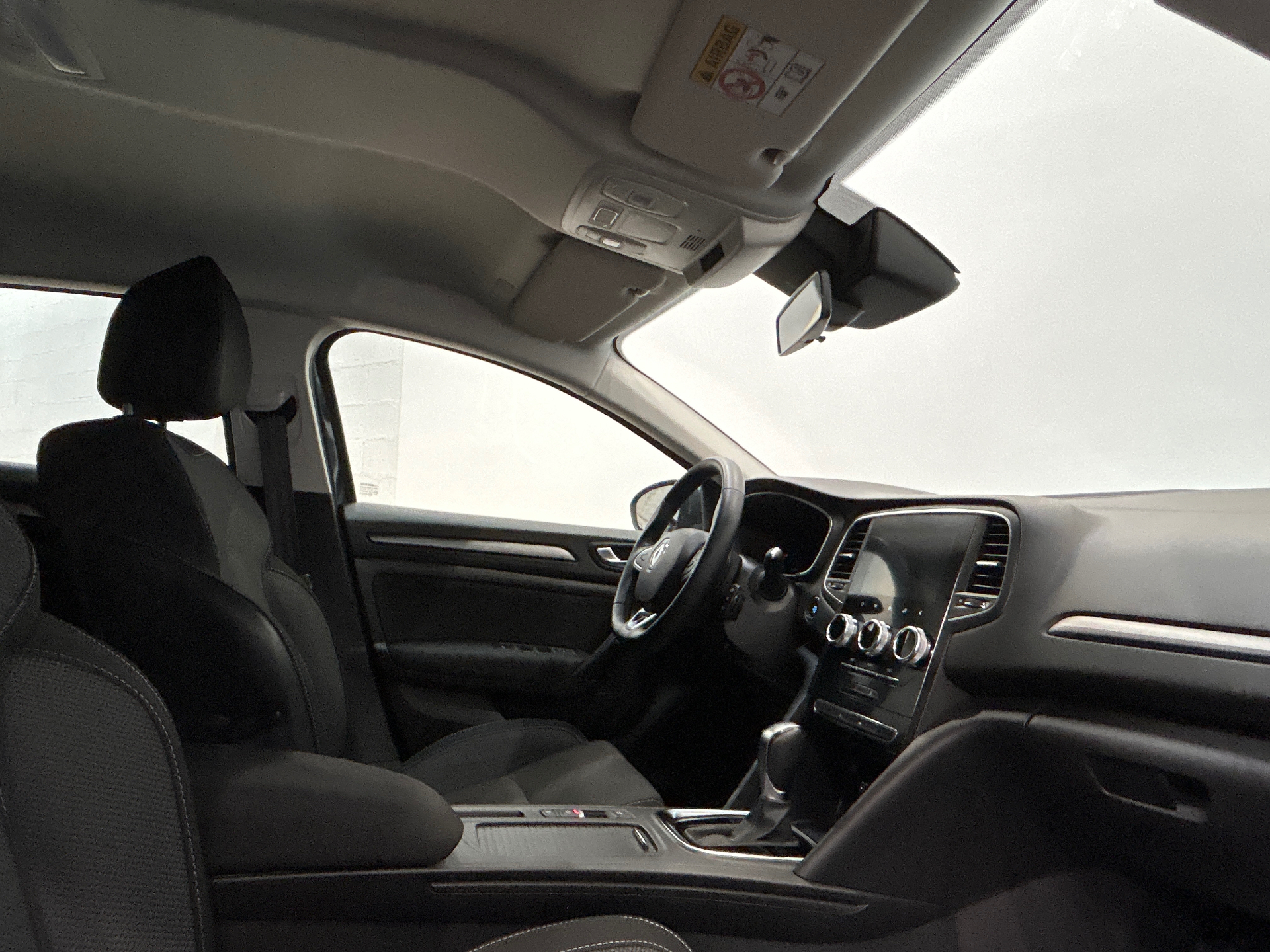 RENAULT MEGANE IV BERLINE E-Tech plug-in hybrid 160 Evolution