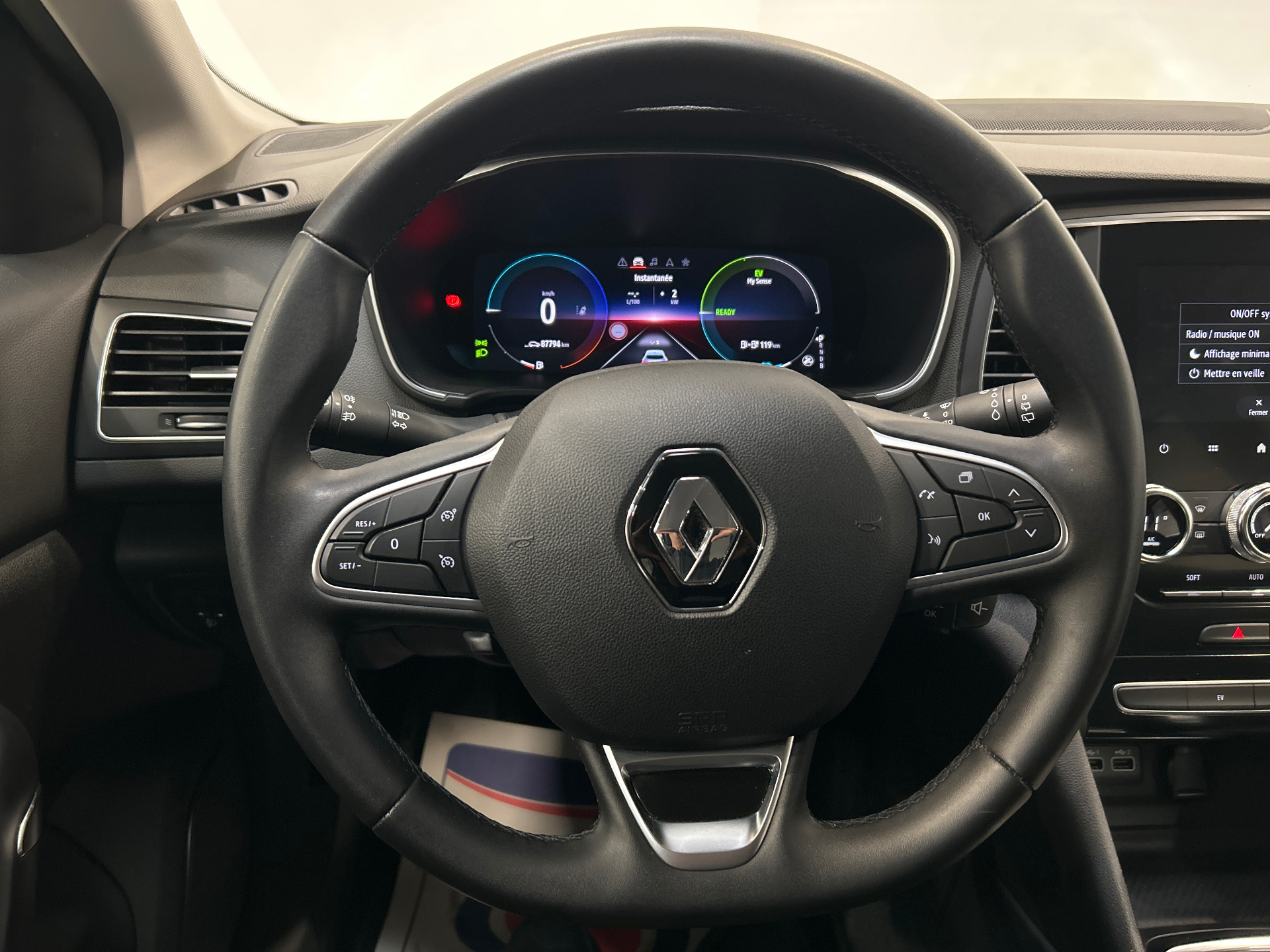 RENAULT MEGANE IV BERLINE E-Tech plug-in hybrid 160 Evolution