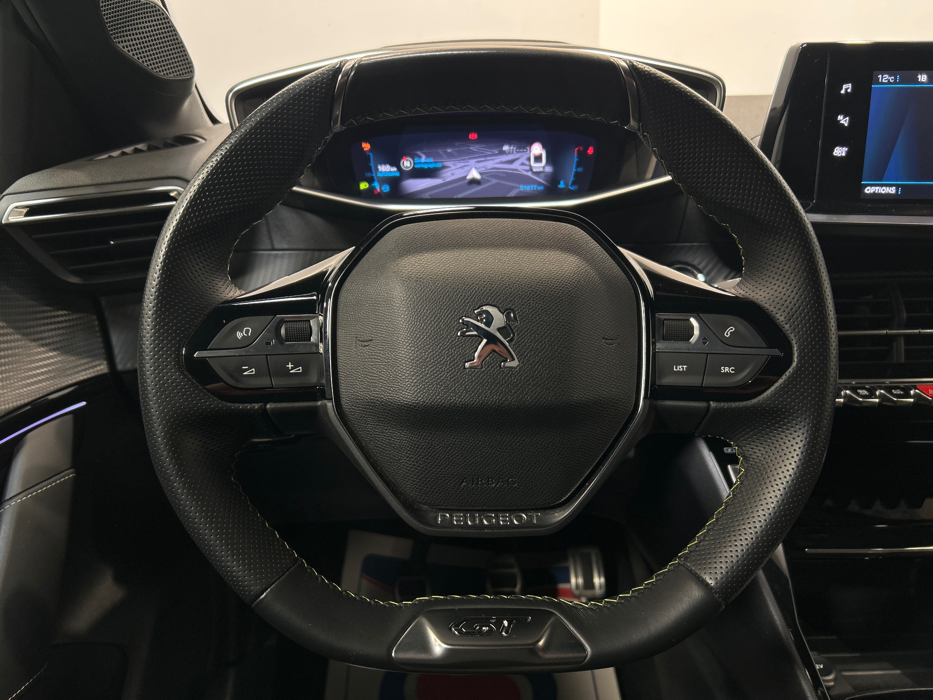PEUGEOT 208 PureTech 100 S&S BVM6 GT