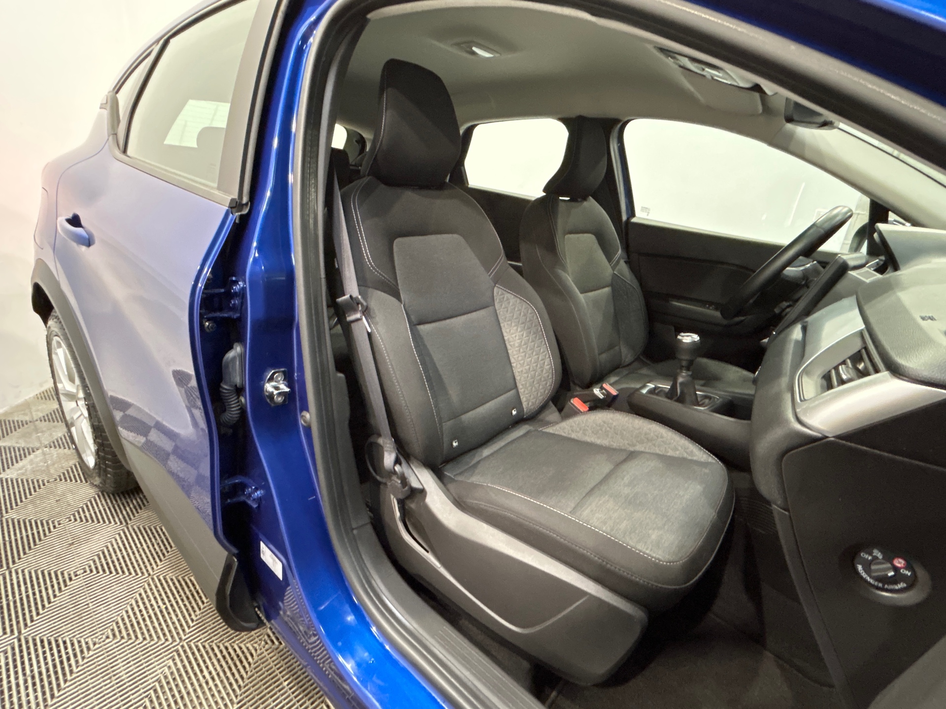 RENAULT CAPTUR TCe 100 GPL - 21 Business